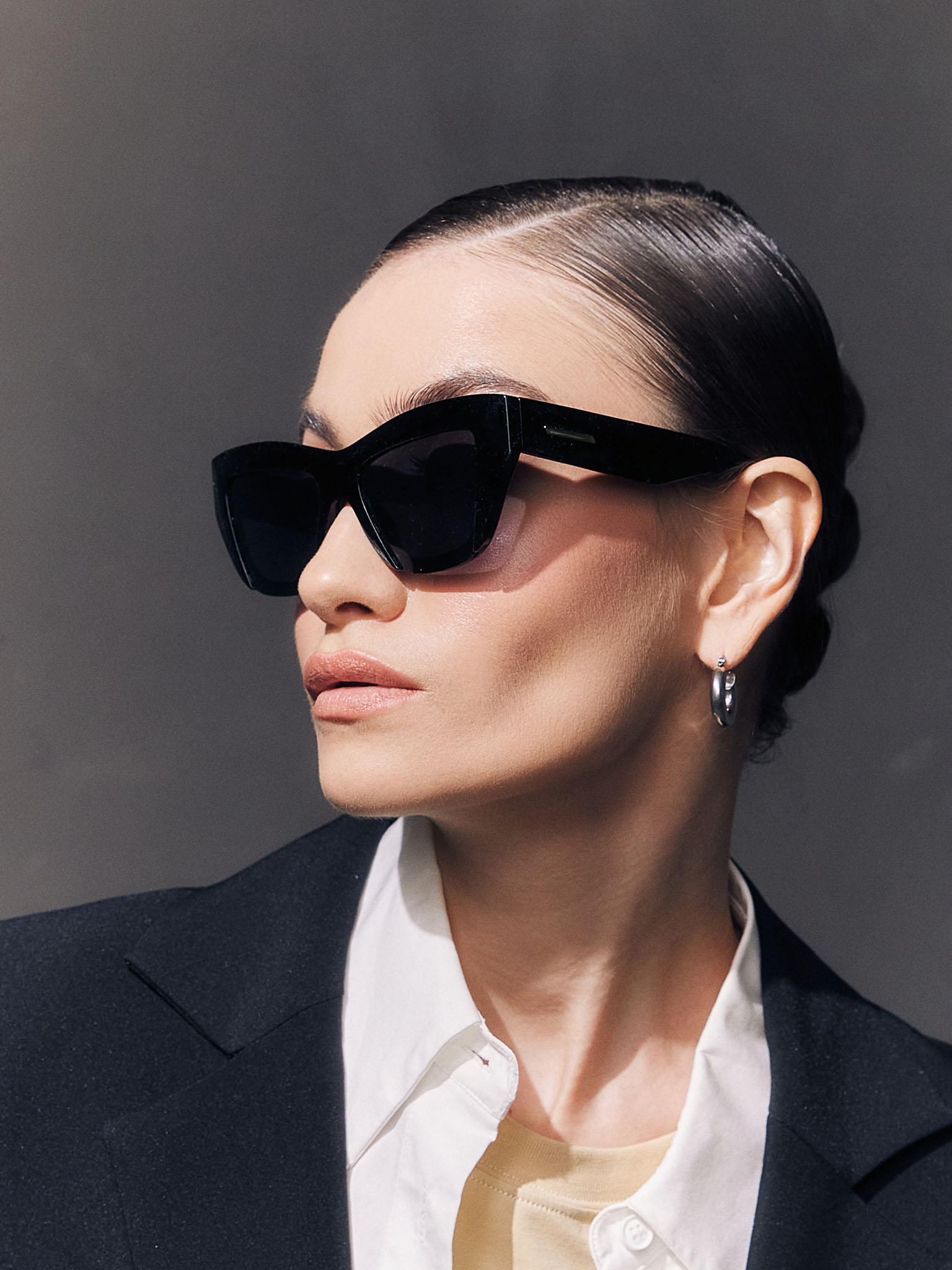 Large sunglasses with glossy frames