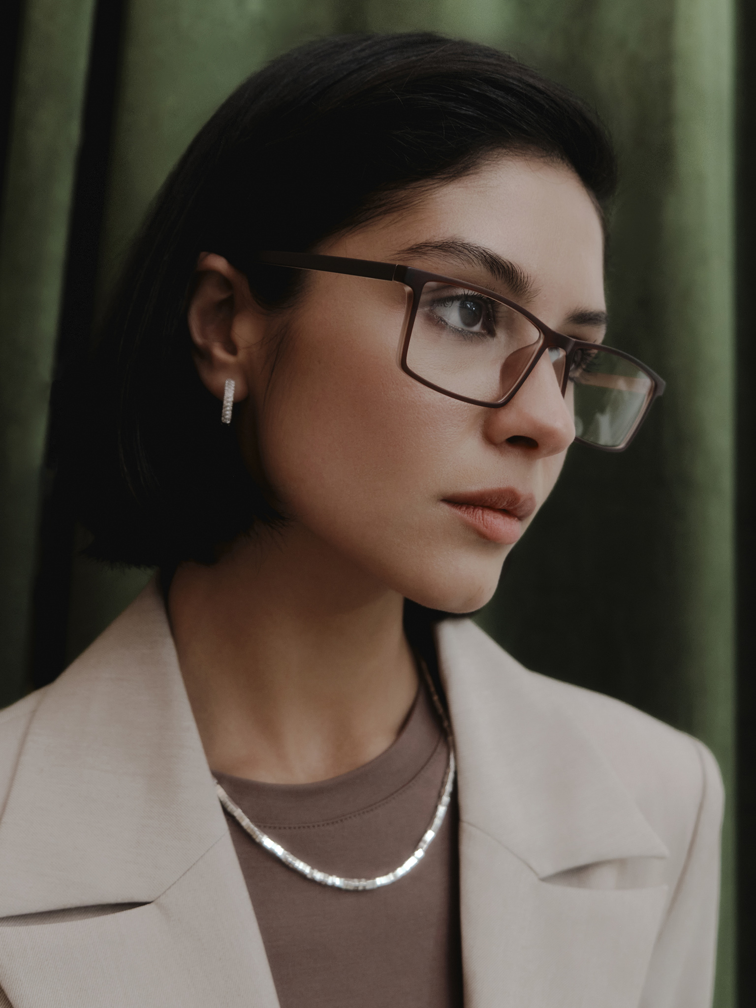 Decorative glasses with rectangular lenses