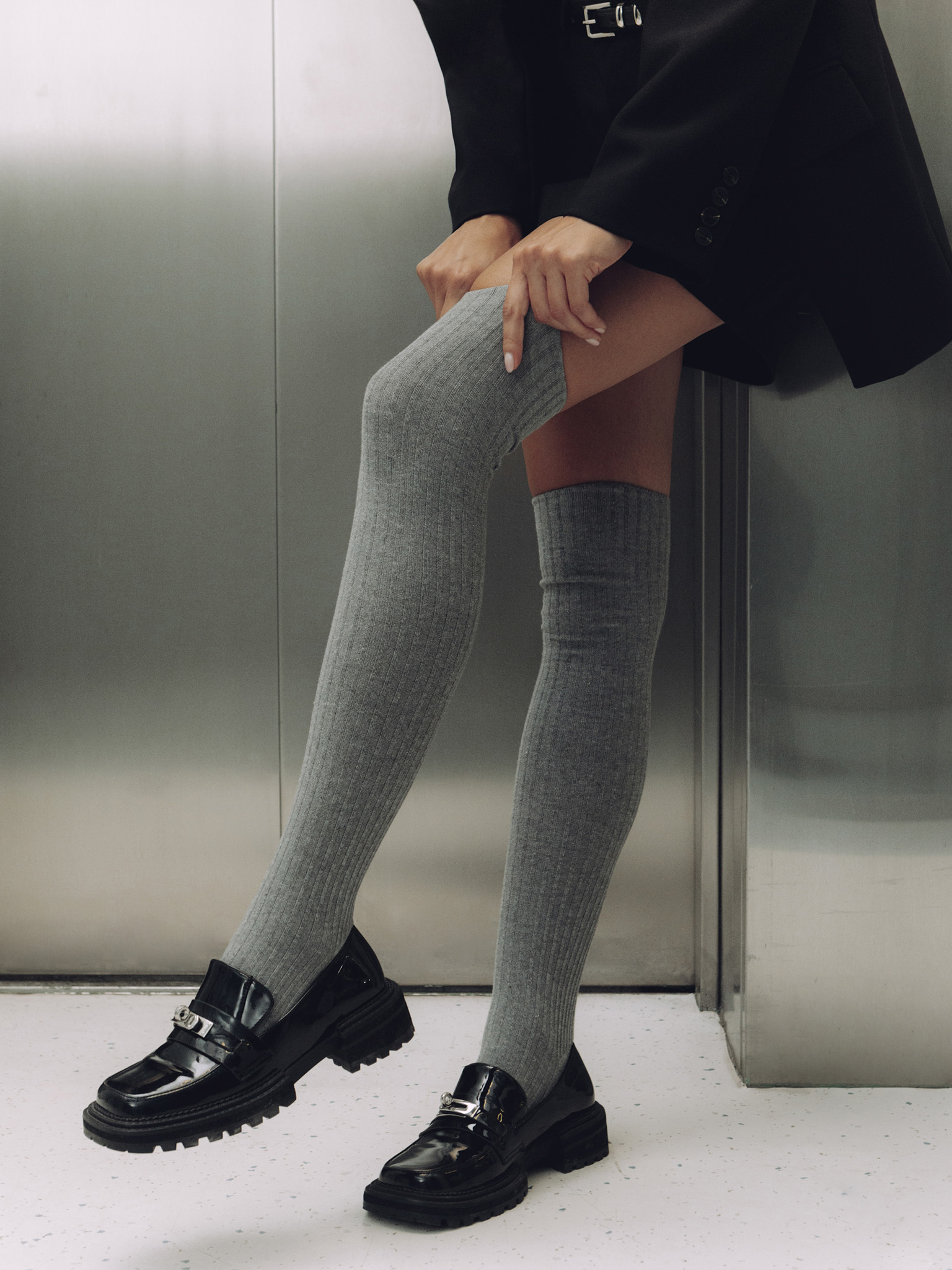 Однотонные гольфы в рубчик