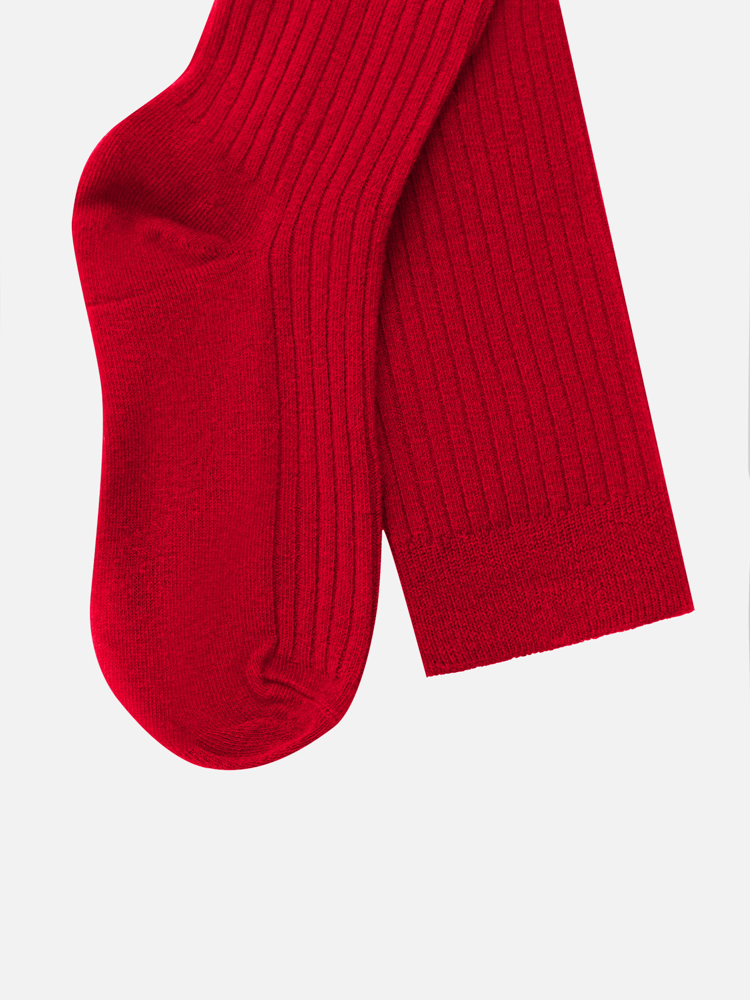 Однотонные гольфы в рубчик