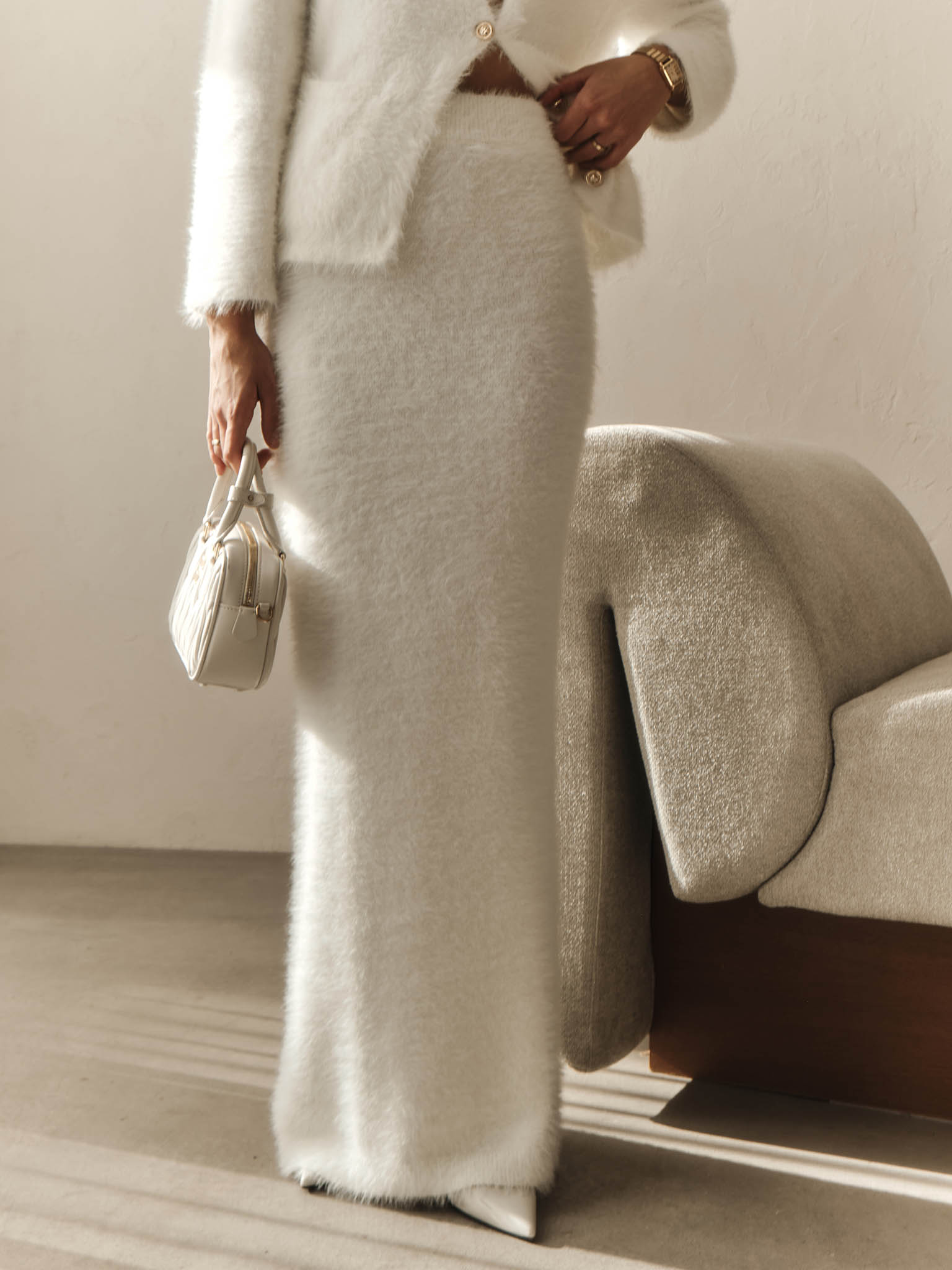 Fluffy knitted maxi skirt