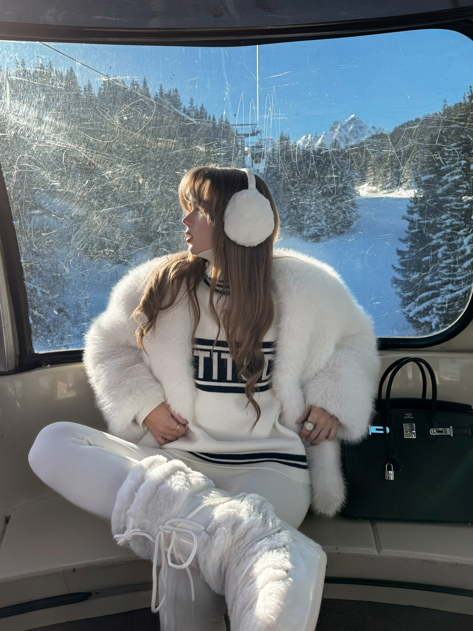 Короткая экошуба с пышным ворсом