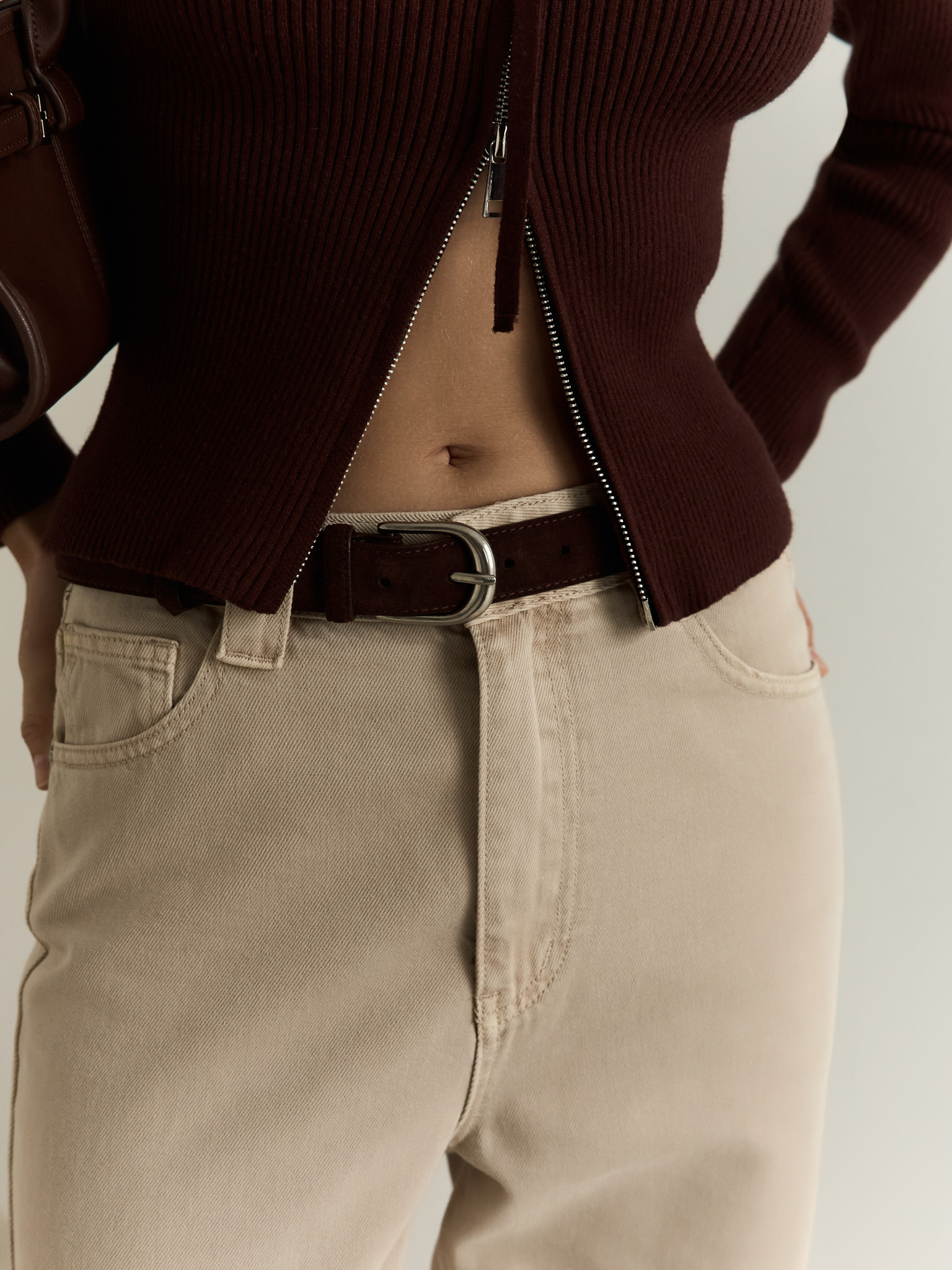 Suede belt with oval buckle