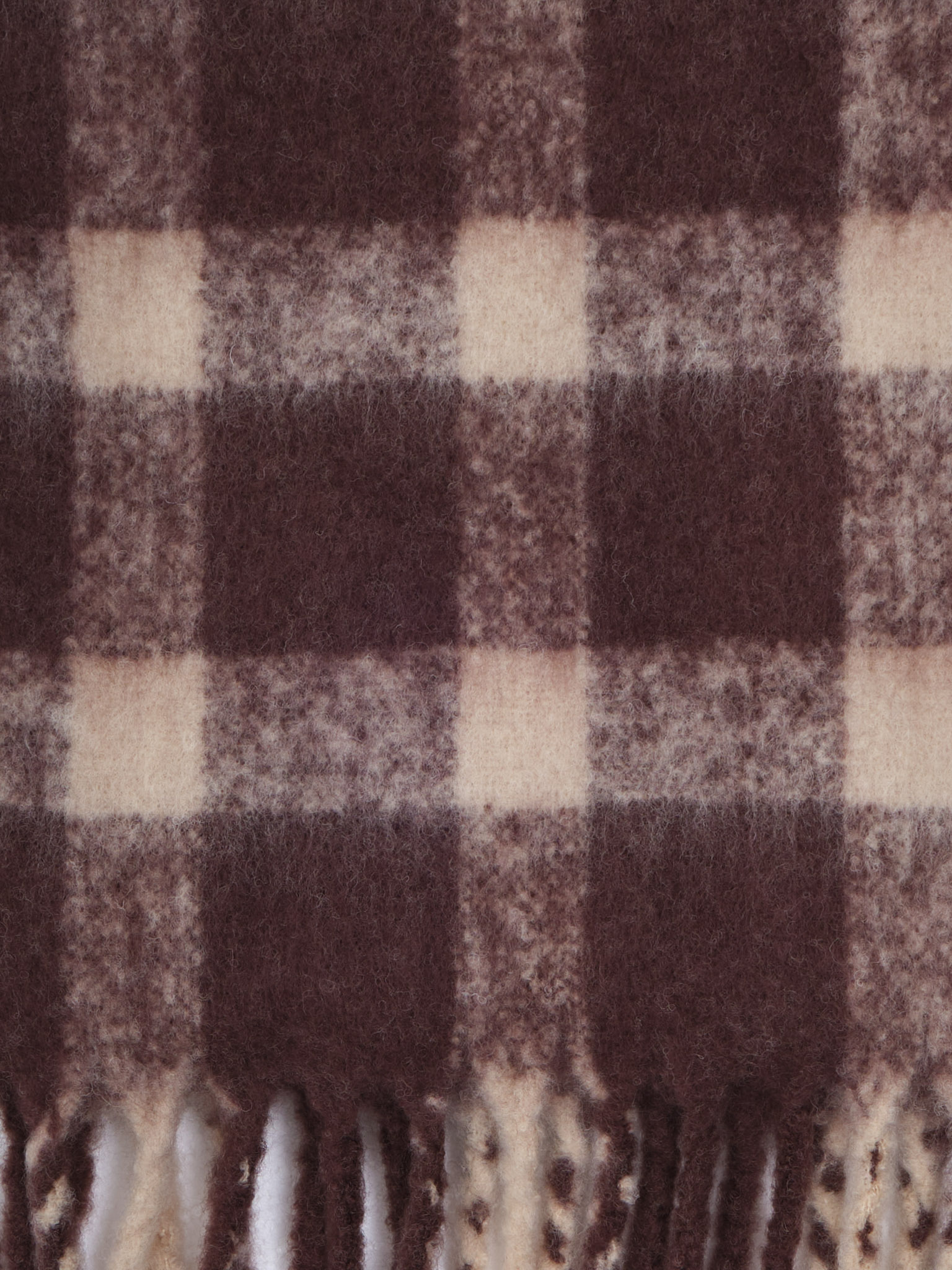 Woolen yarn checked scarf