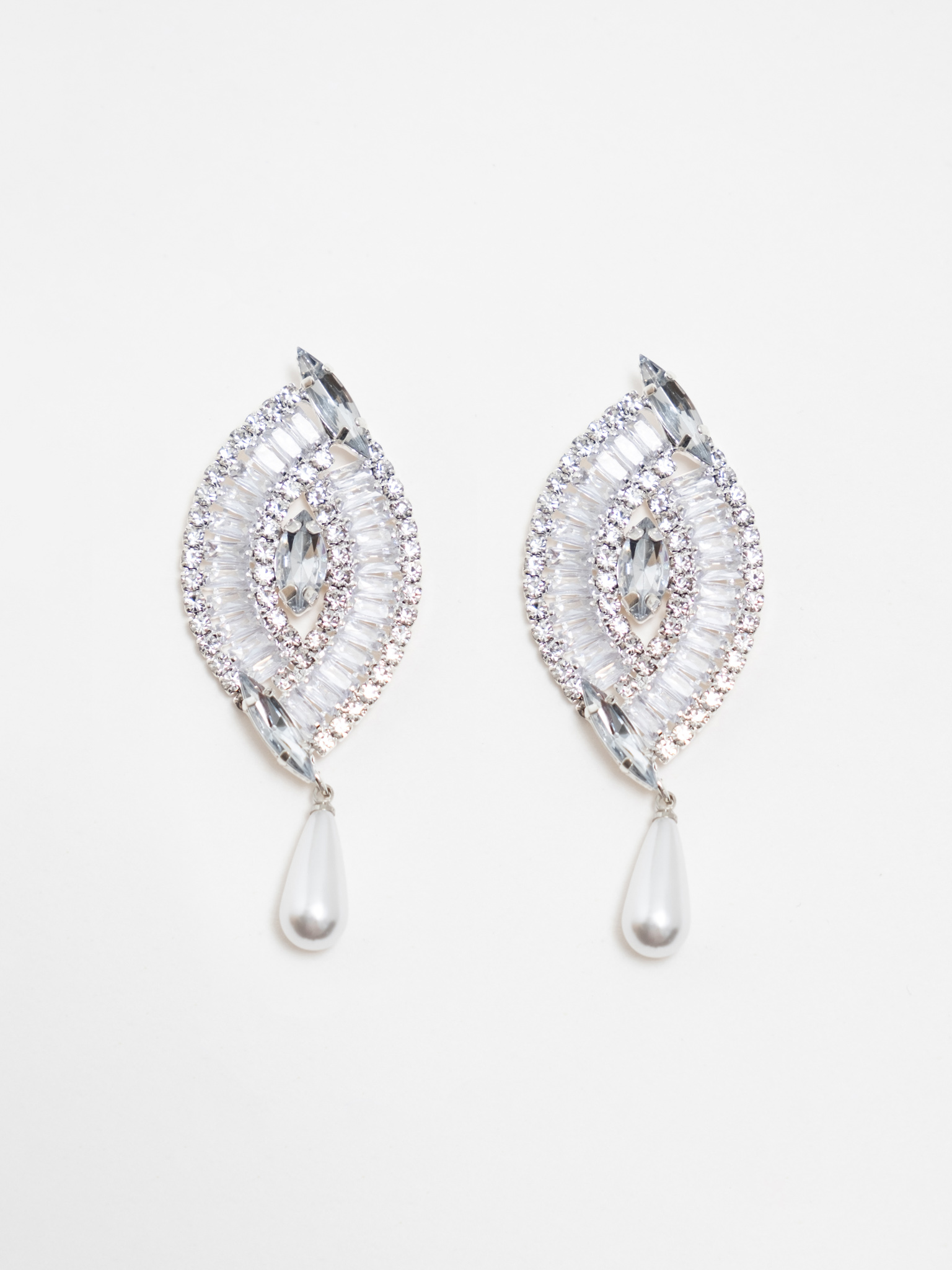 Rhinestone earrings with pearl pendants