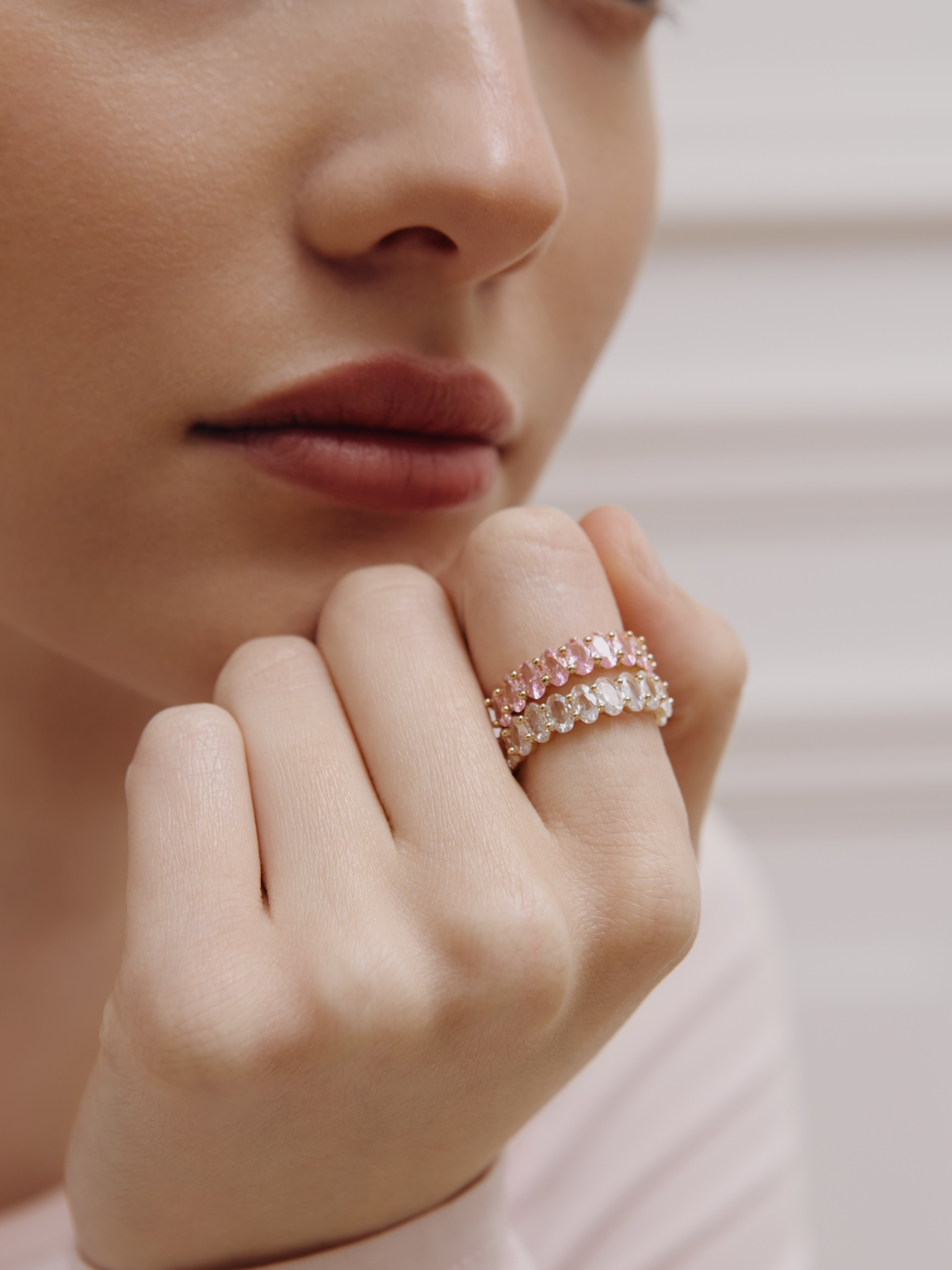 Multi-coloured rhinestone ring