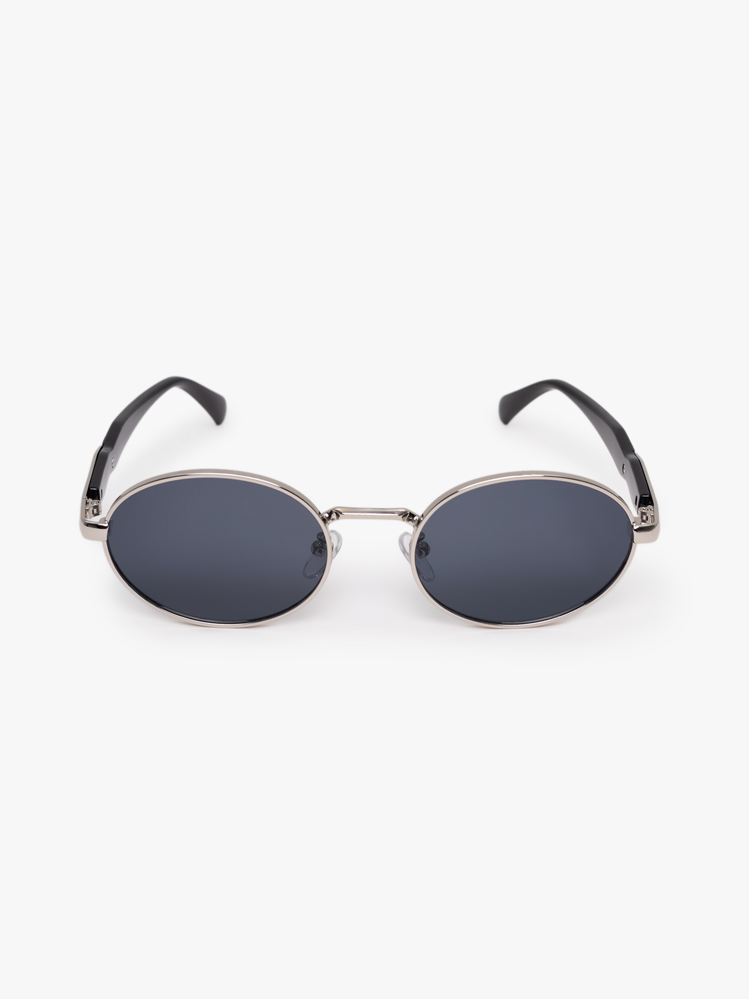 Oval sunglasses with metal frames