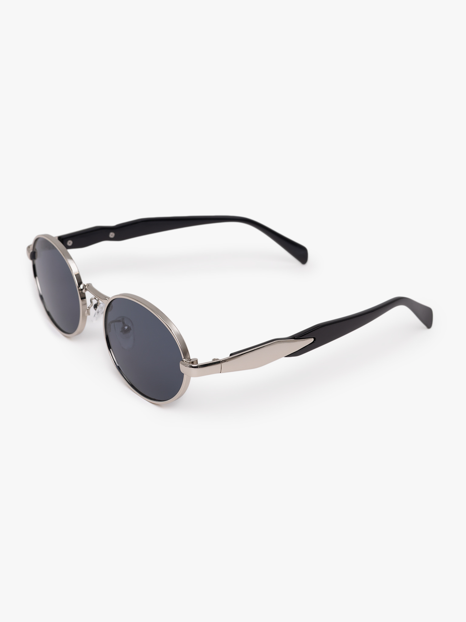 Oval sunglasses with metal frames
