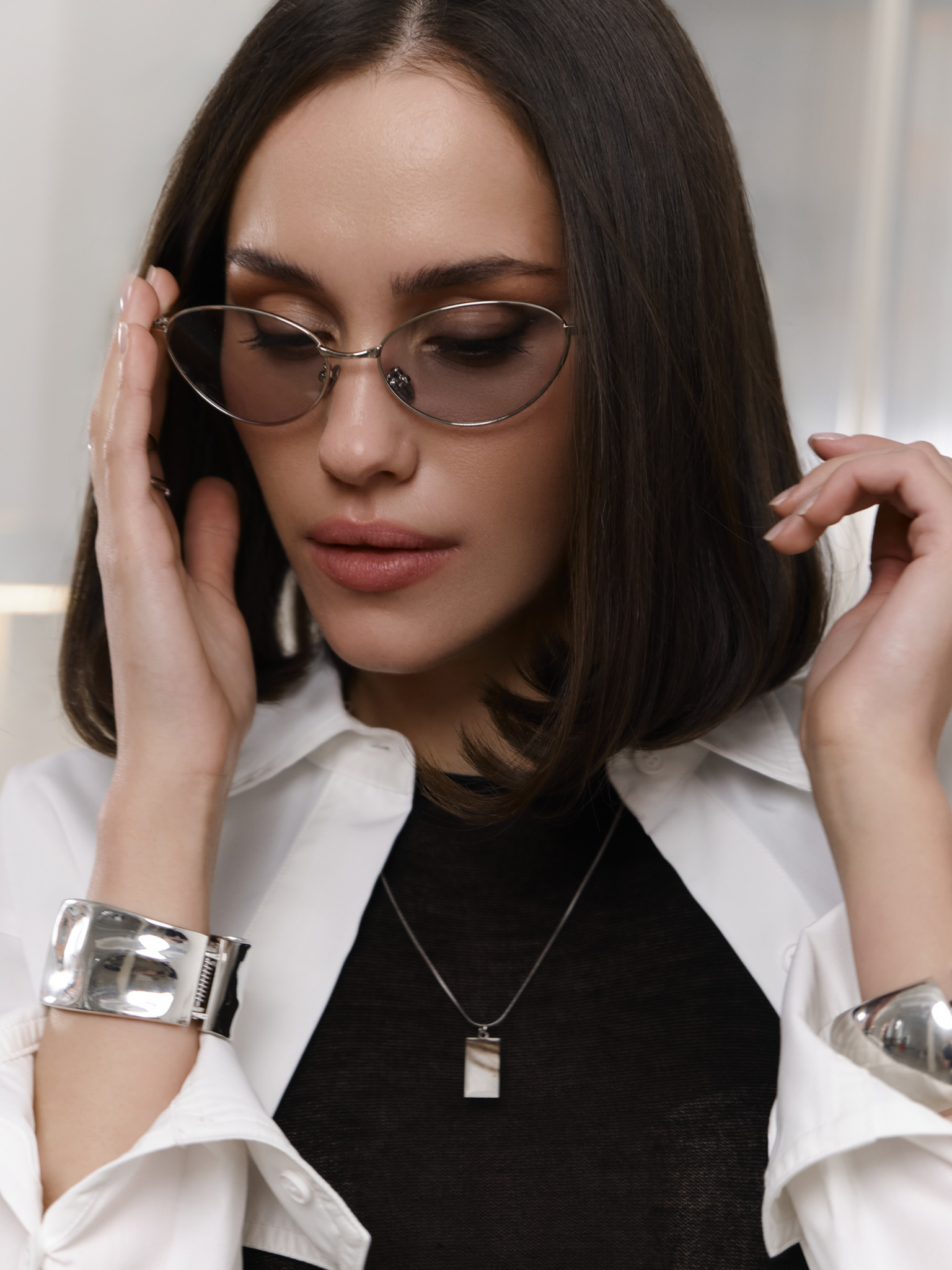 Decorative sunglasses with elongated lenses