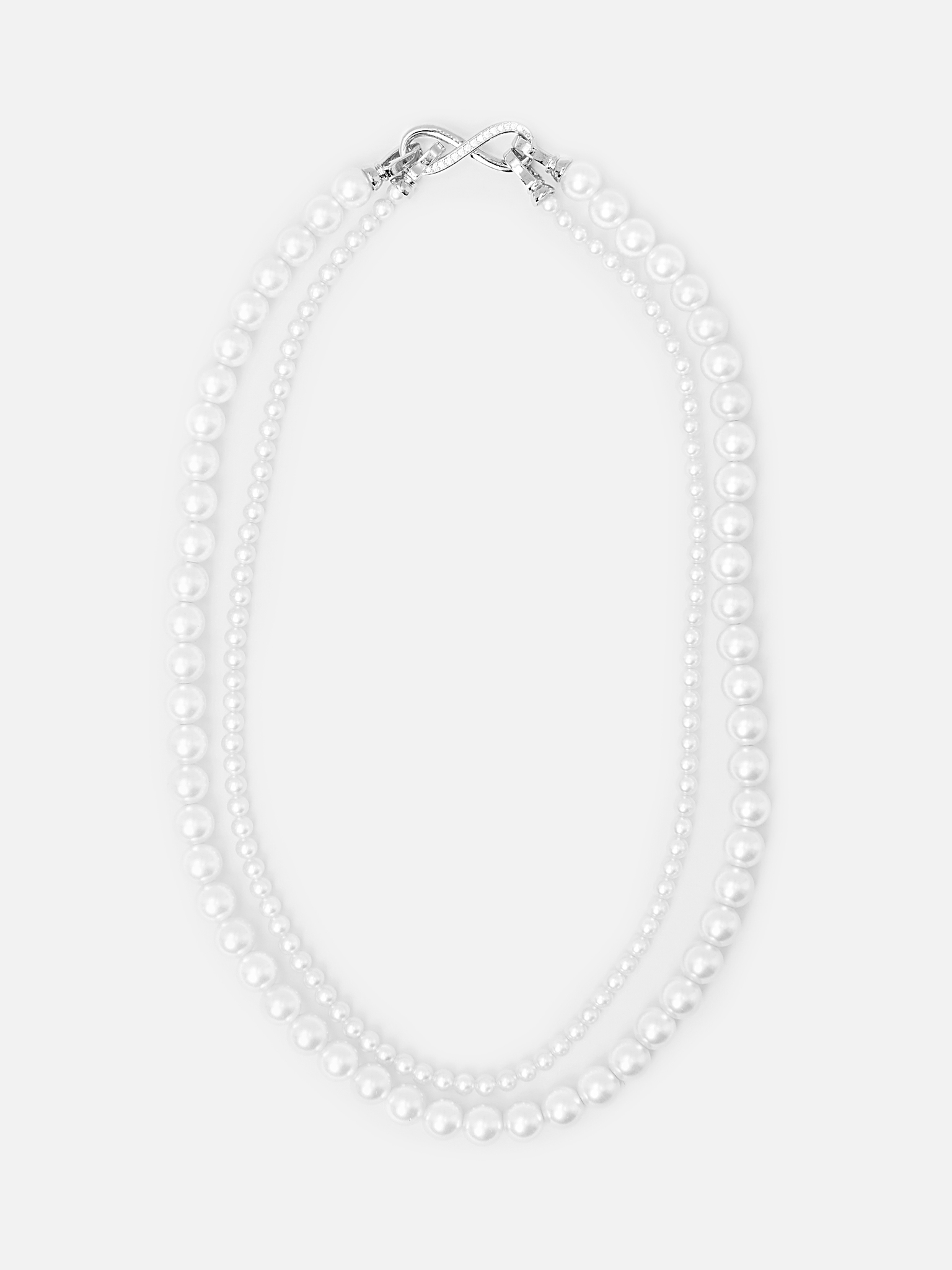 Necklace with two pearl strands