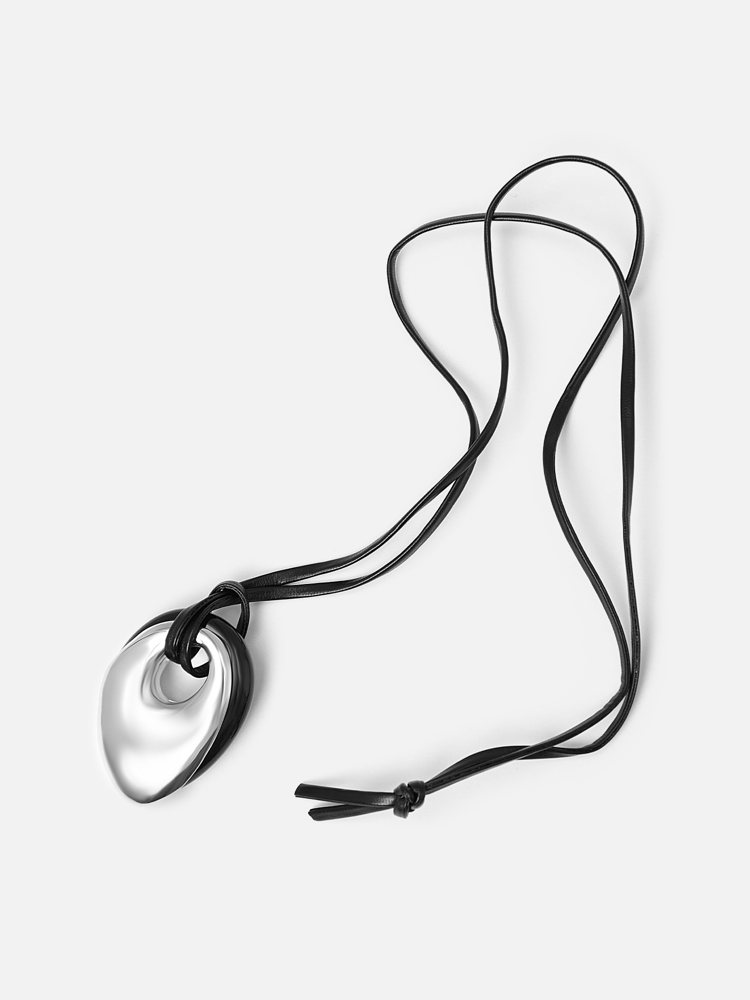 Lace necklace with metal pendant