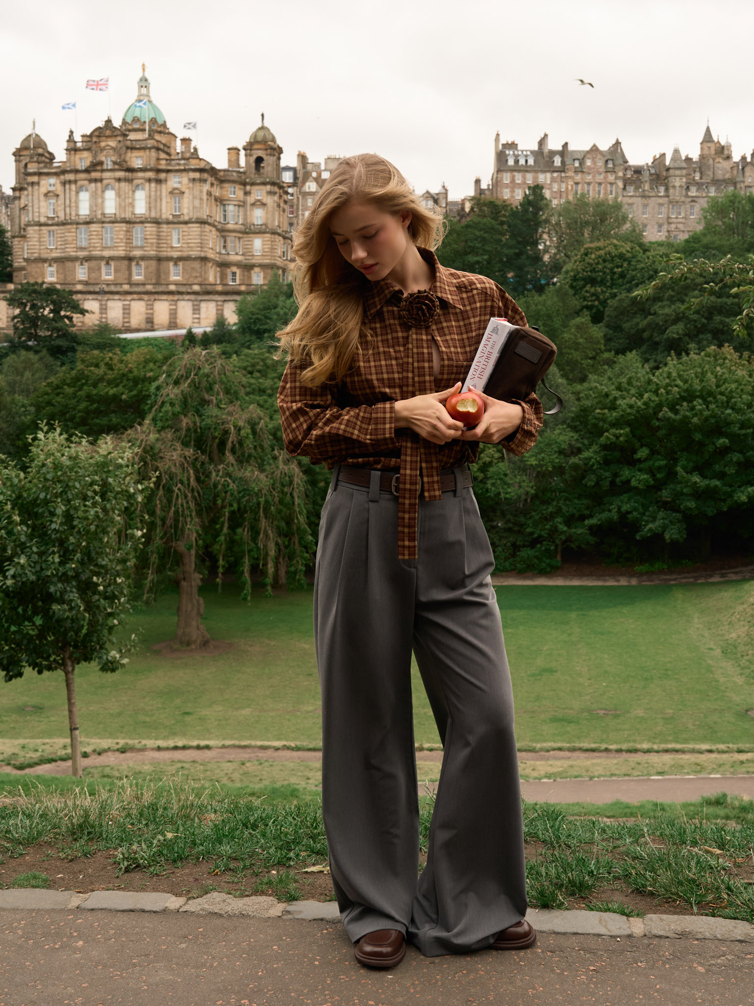 Flared suiting trousers with waist pleats