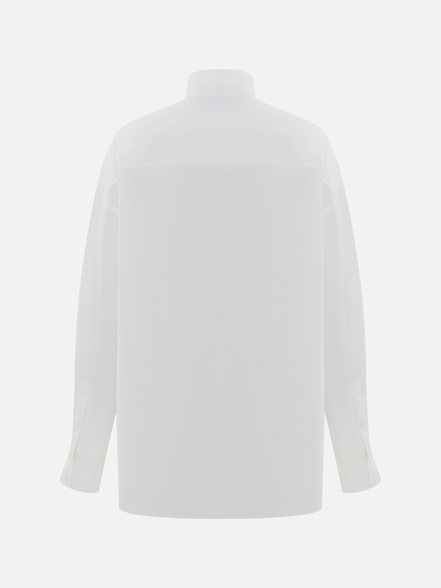 Loose fit shirt with a stand-up collar