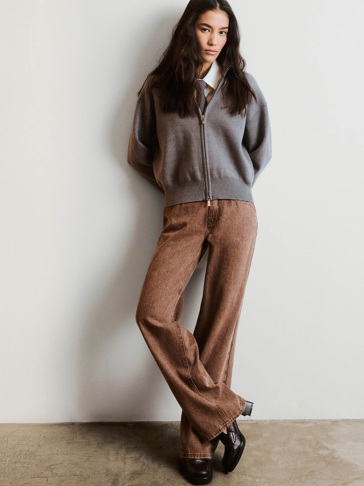 Straight cut jeans in bright denim