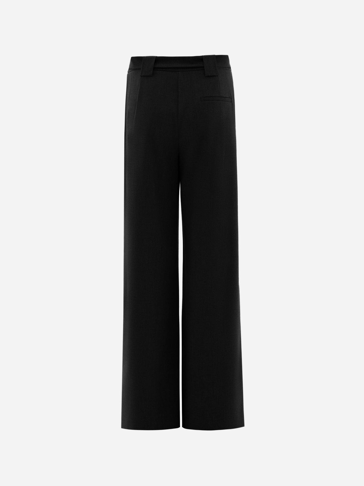 Lockere Hose mit tonalem Gürtel