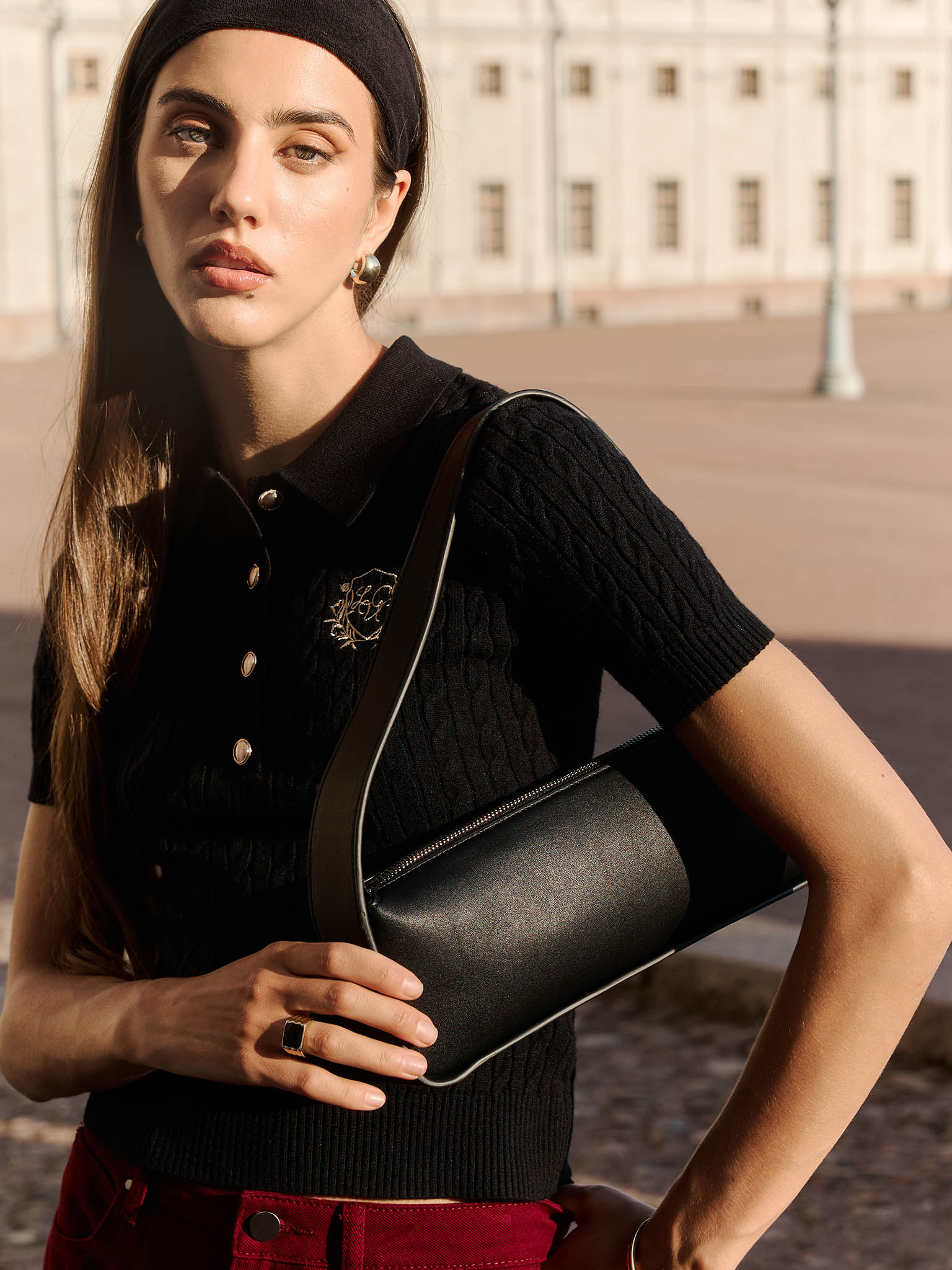 Сумка-багет с широким ремнем