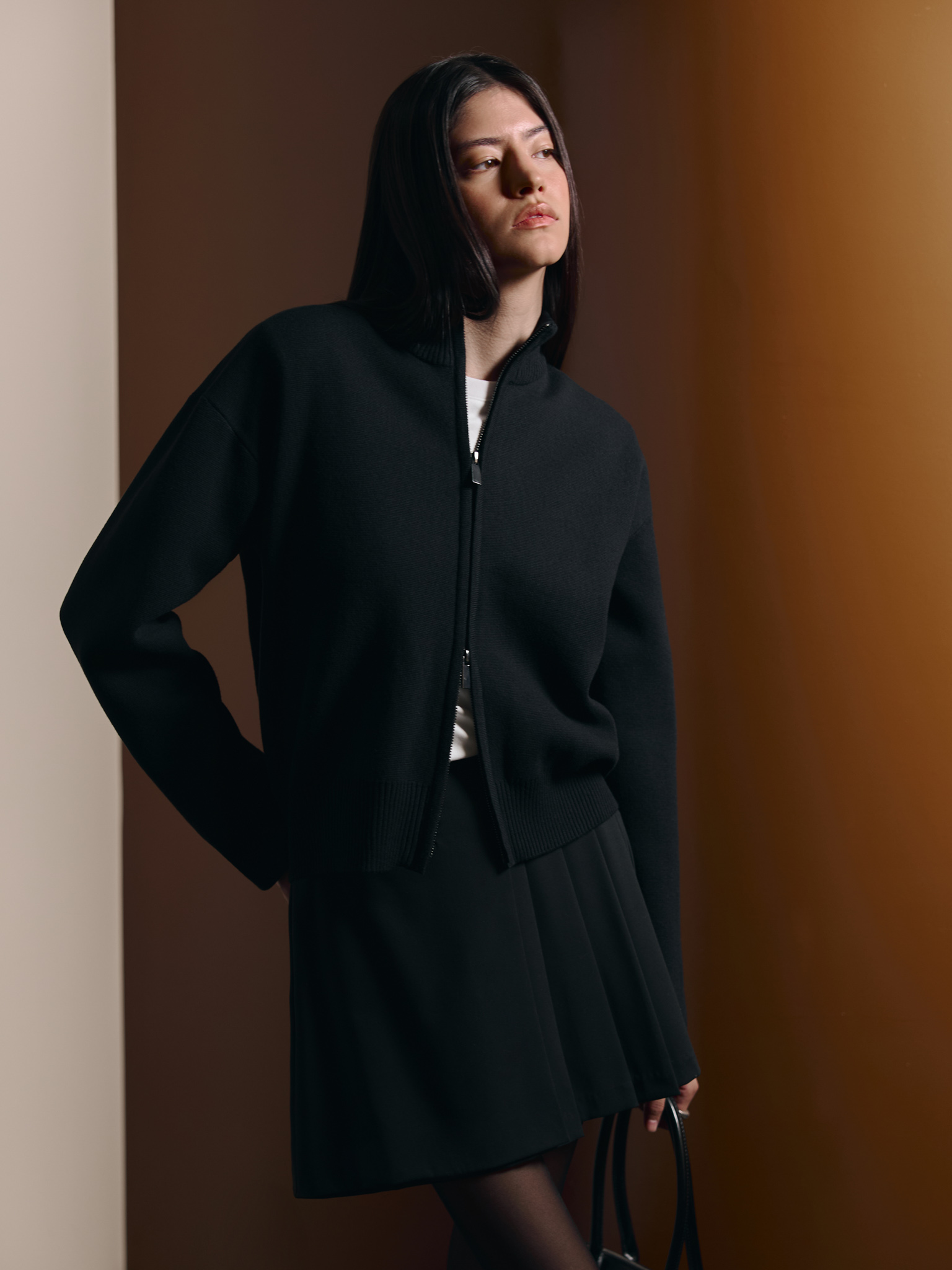 Lockere Strickjacke mit Reißverschluss