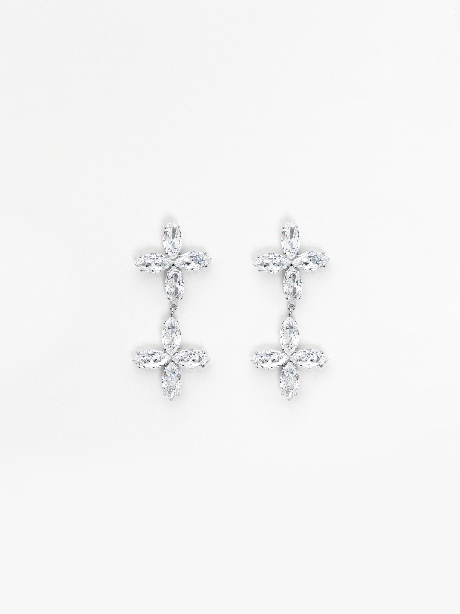 Серьги-пусеты с крупными кристаллами