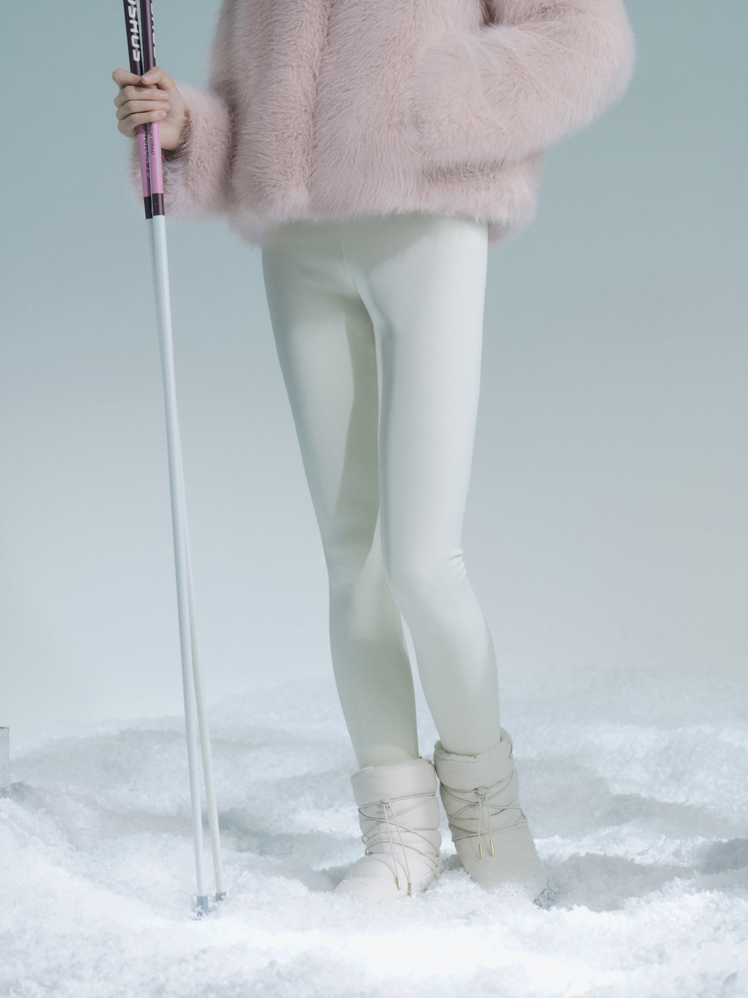 Утепленные однотонные леггинсы