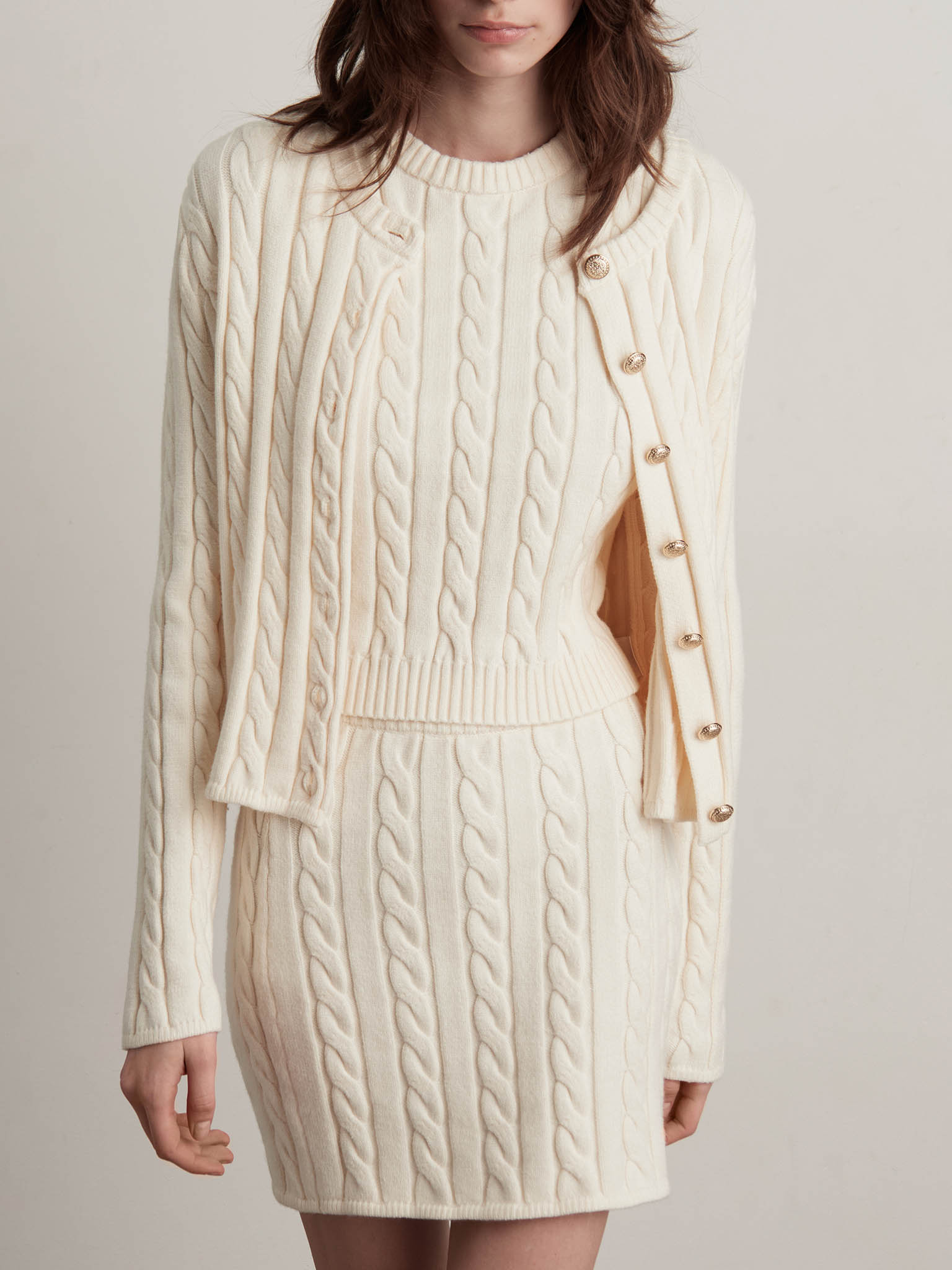 تنورة قصيرة محبوكة ذات نسيج مستقيم