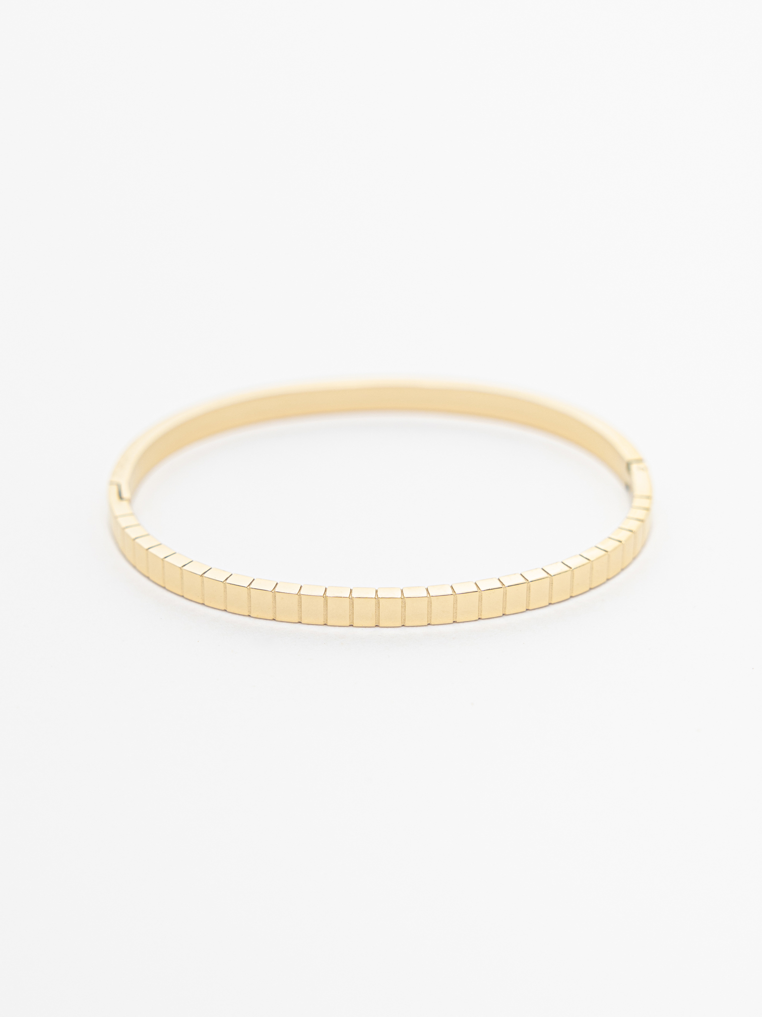 سوار رفيع ذو نسيج مضلع