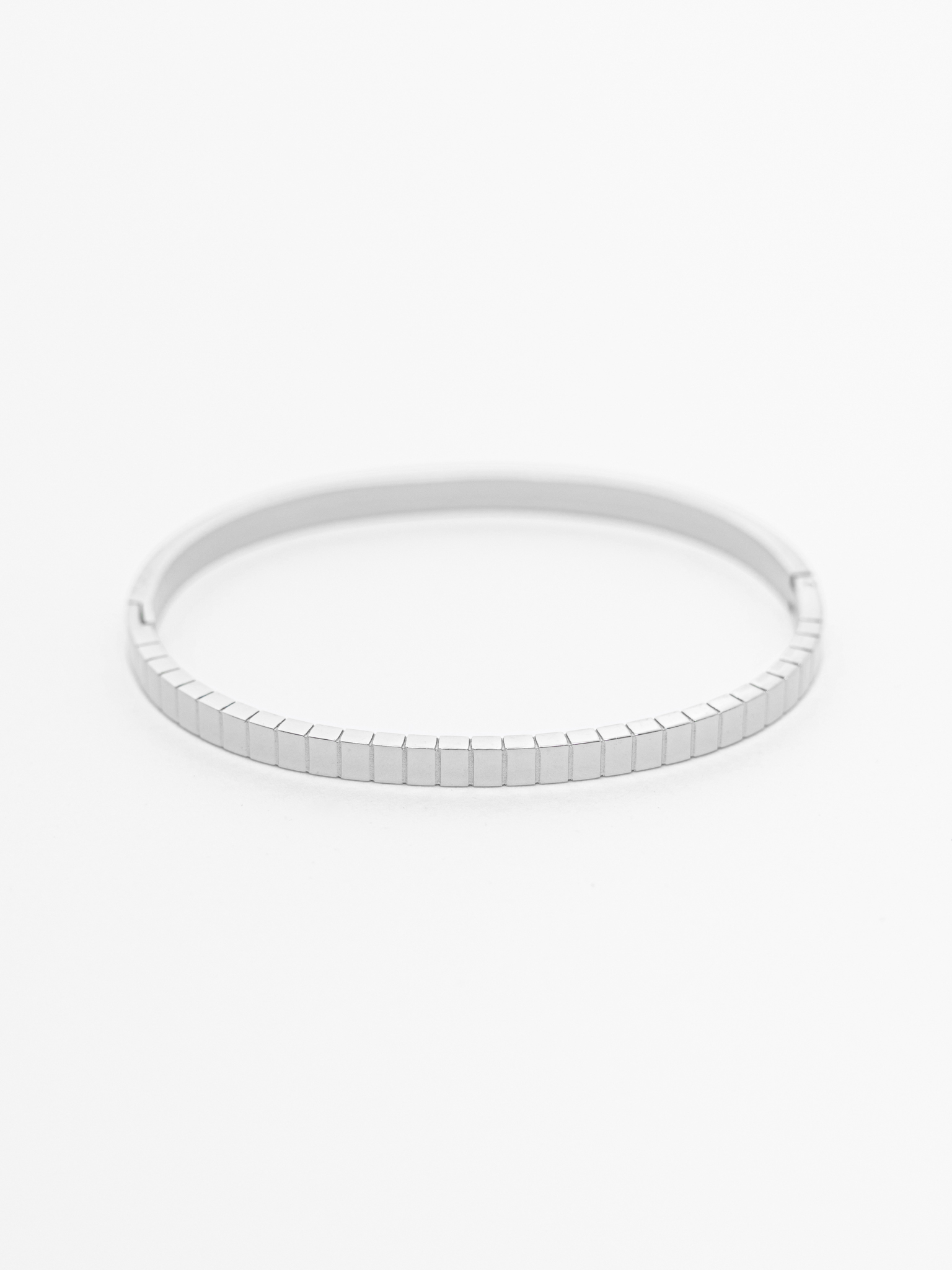 سوار رفيع ذو نسيج مضلع