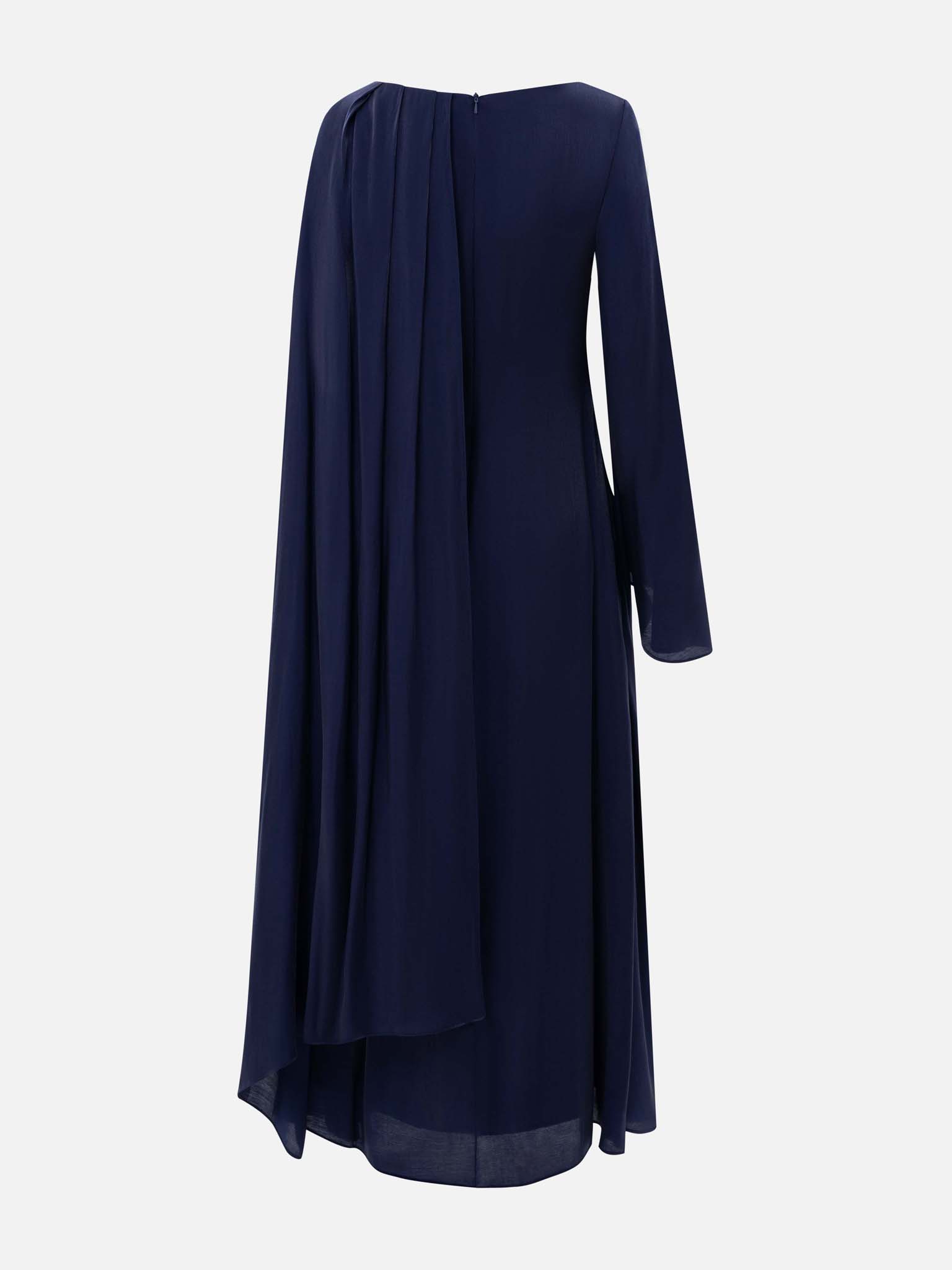 فستان ماكسي محكم مع عباءة بكتف واحد