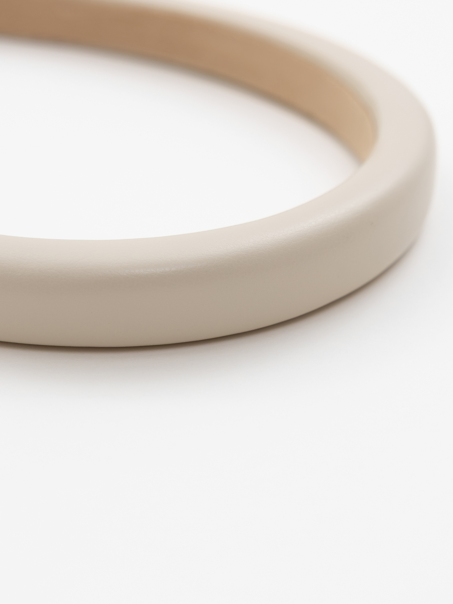 Обруч для волос из экокожи