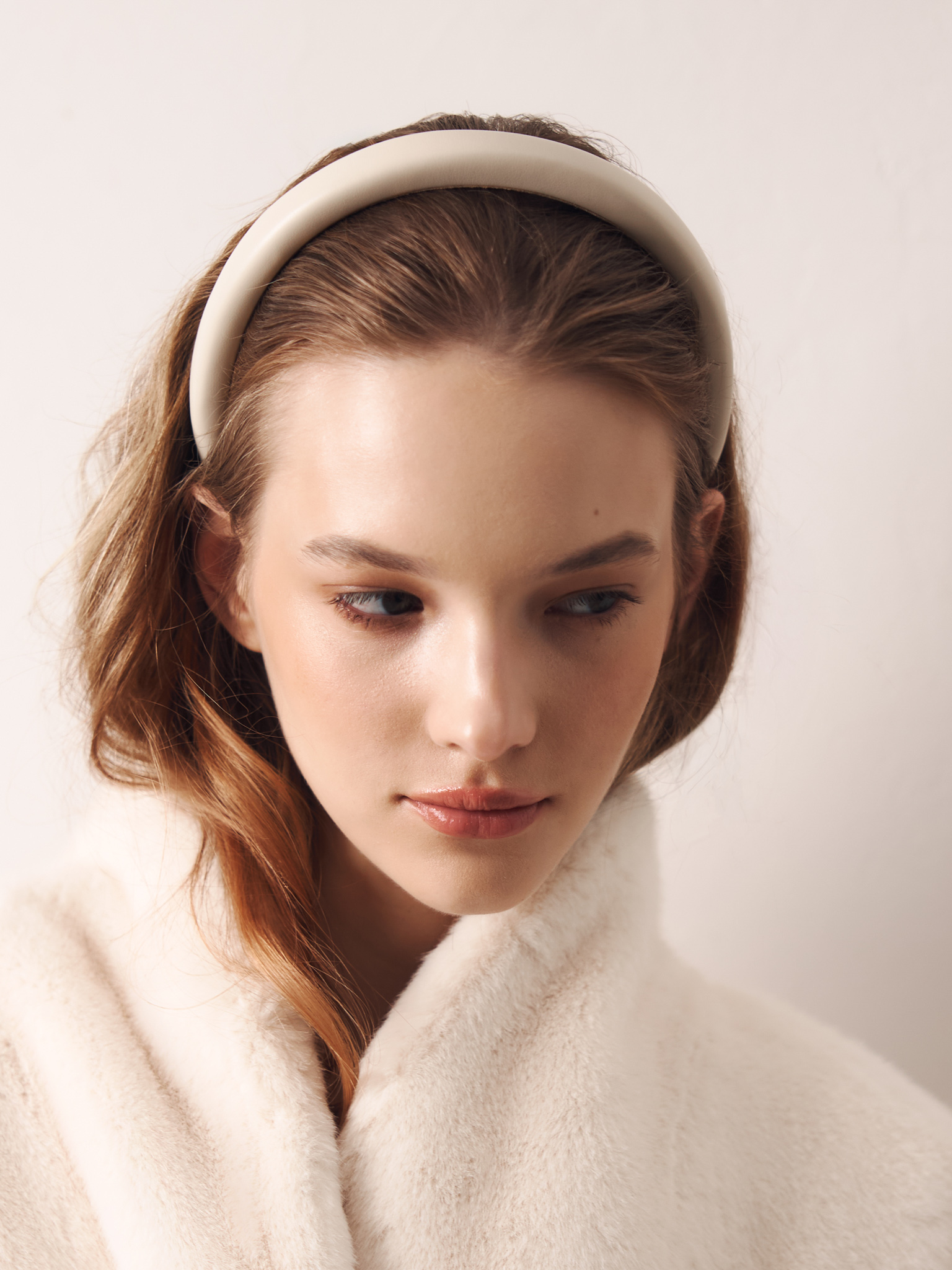 Обруч для волос из экокожи