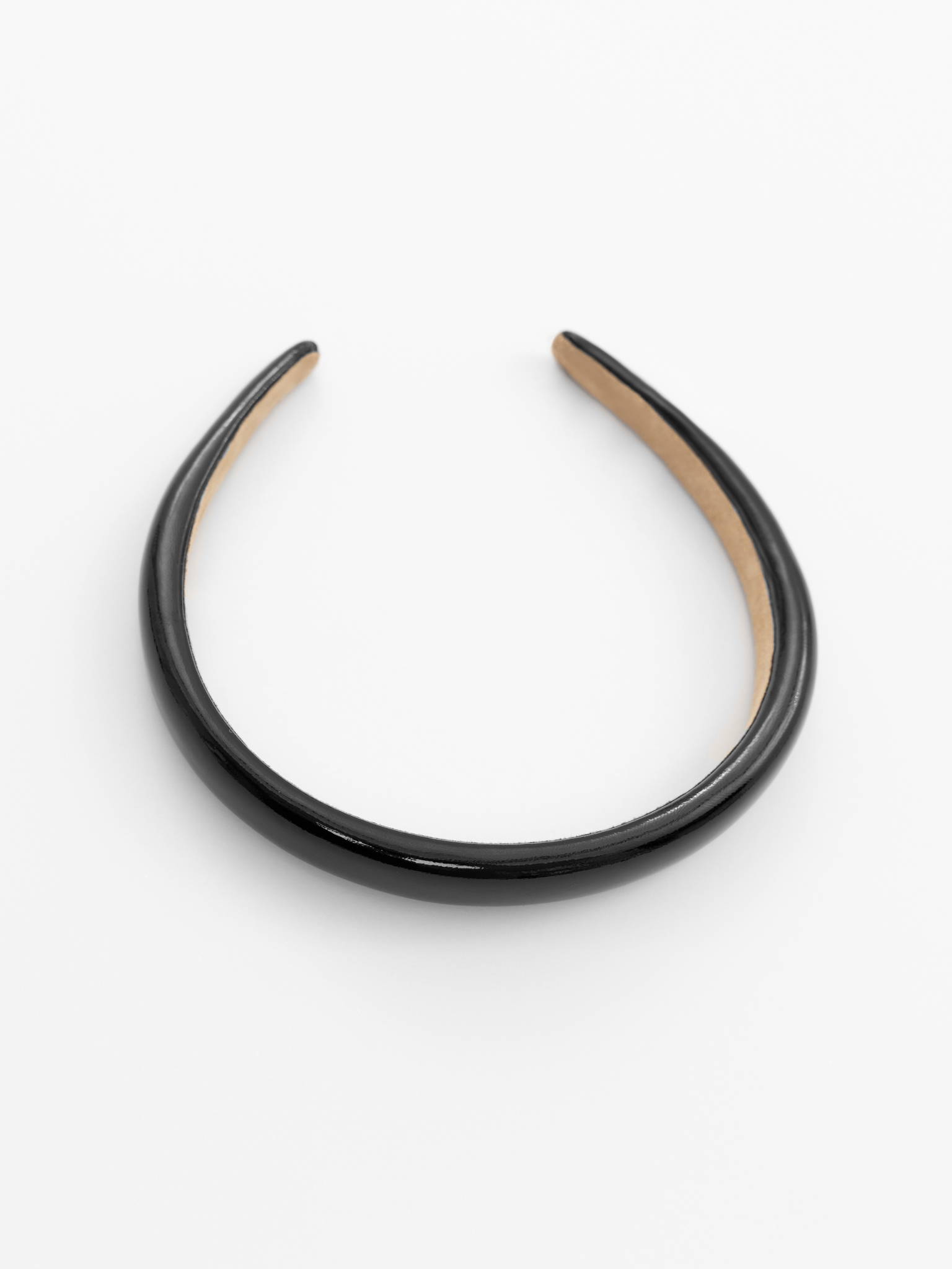 Обруч для волос из лаковой экокожи