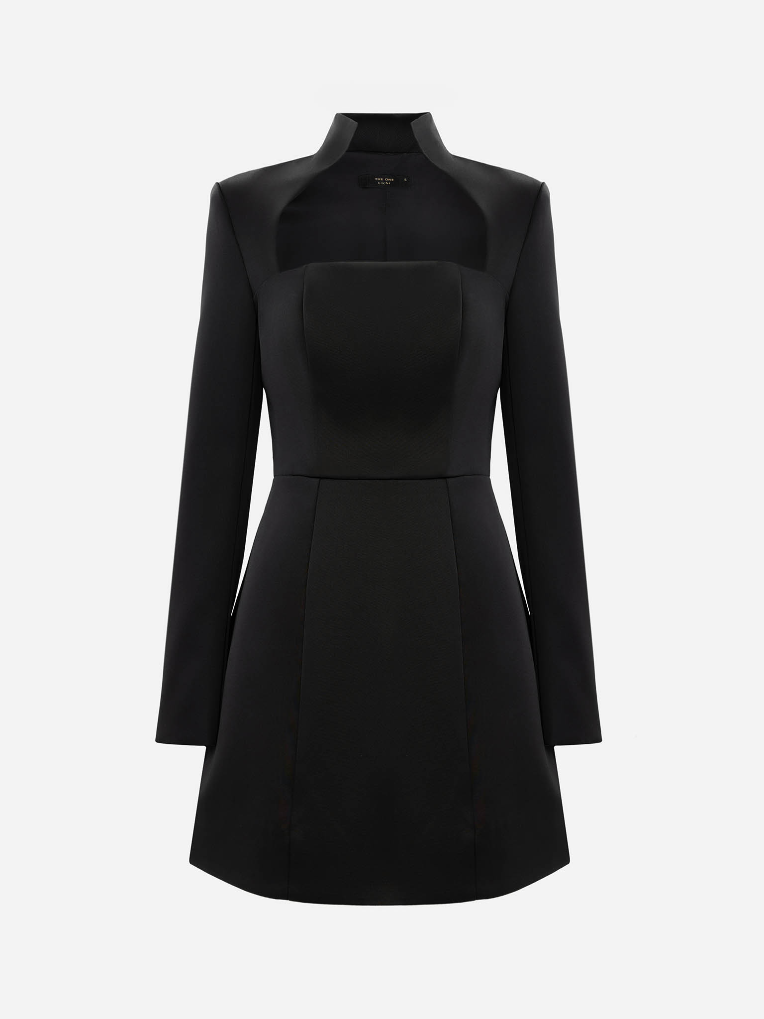 Платье мини с воротником-стойкой и фигурным вырезом