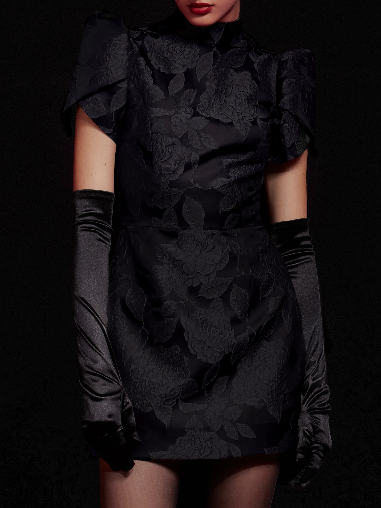 Fitted mini dress with textured floral pattern