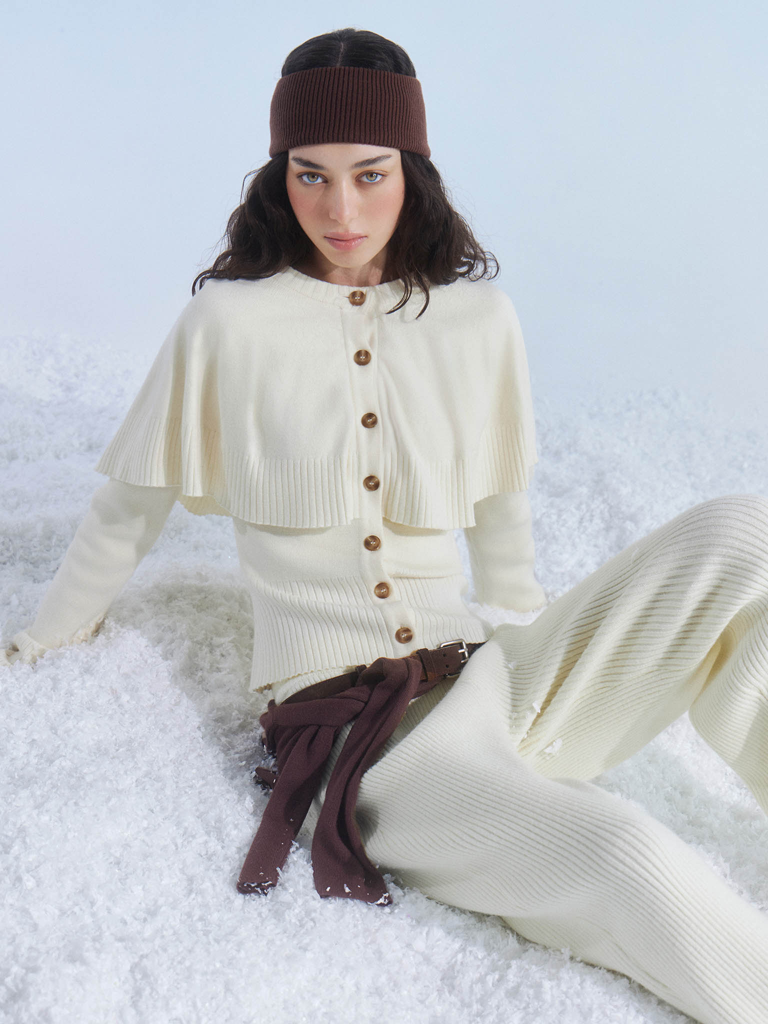 Кардиган гладкой вязки с кейпом