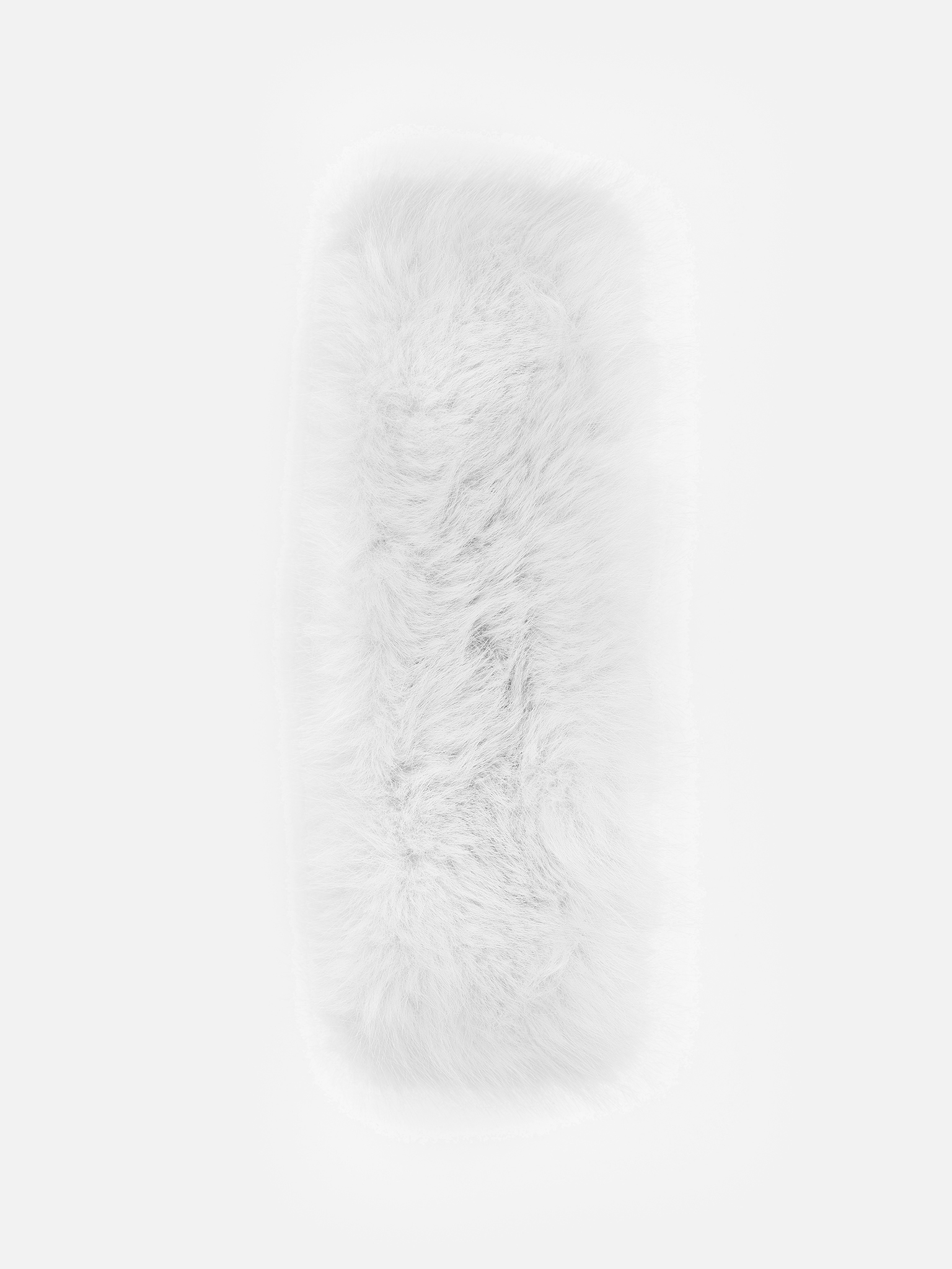 Объемная шапка из экомеха с длинным ворсом