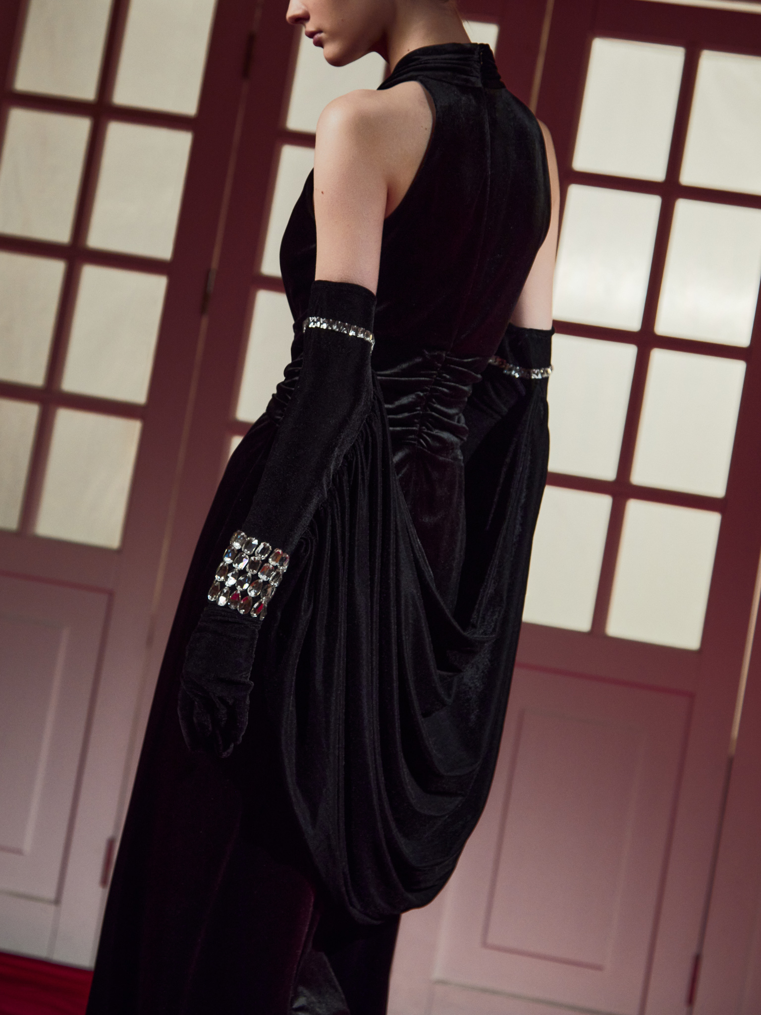 Velvet gloves with crystal decor and drapery