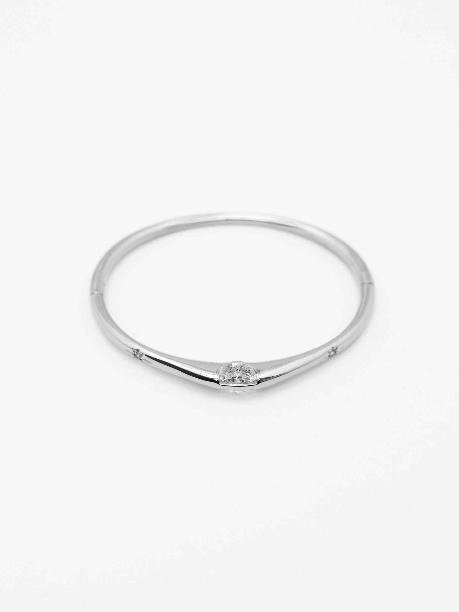 Round bracelet with crystal inlay