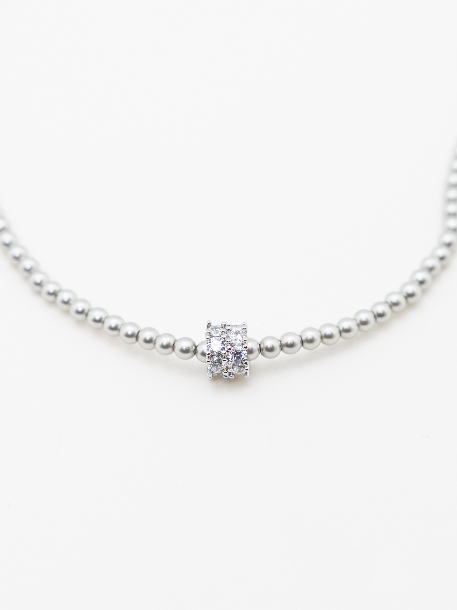 Silver necklace with large crystal round blocks