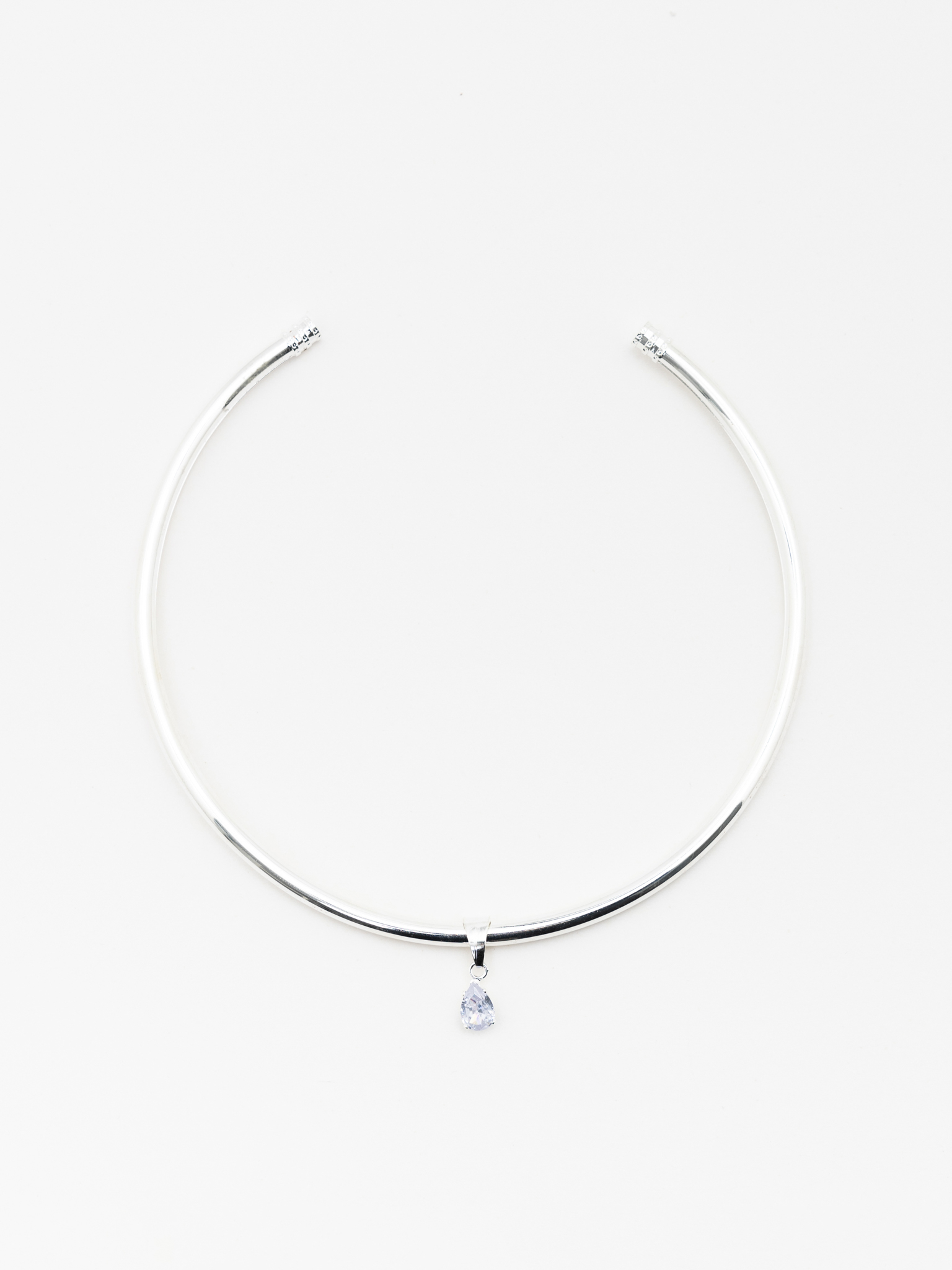 Round necklace with crystal pendant