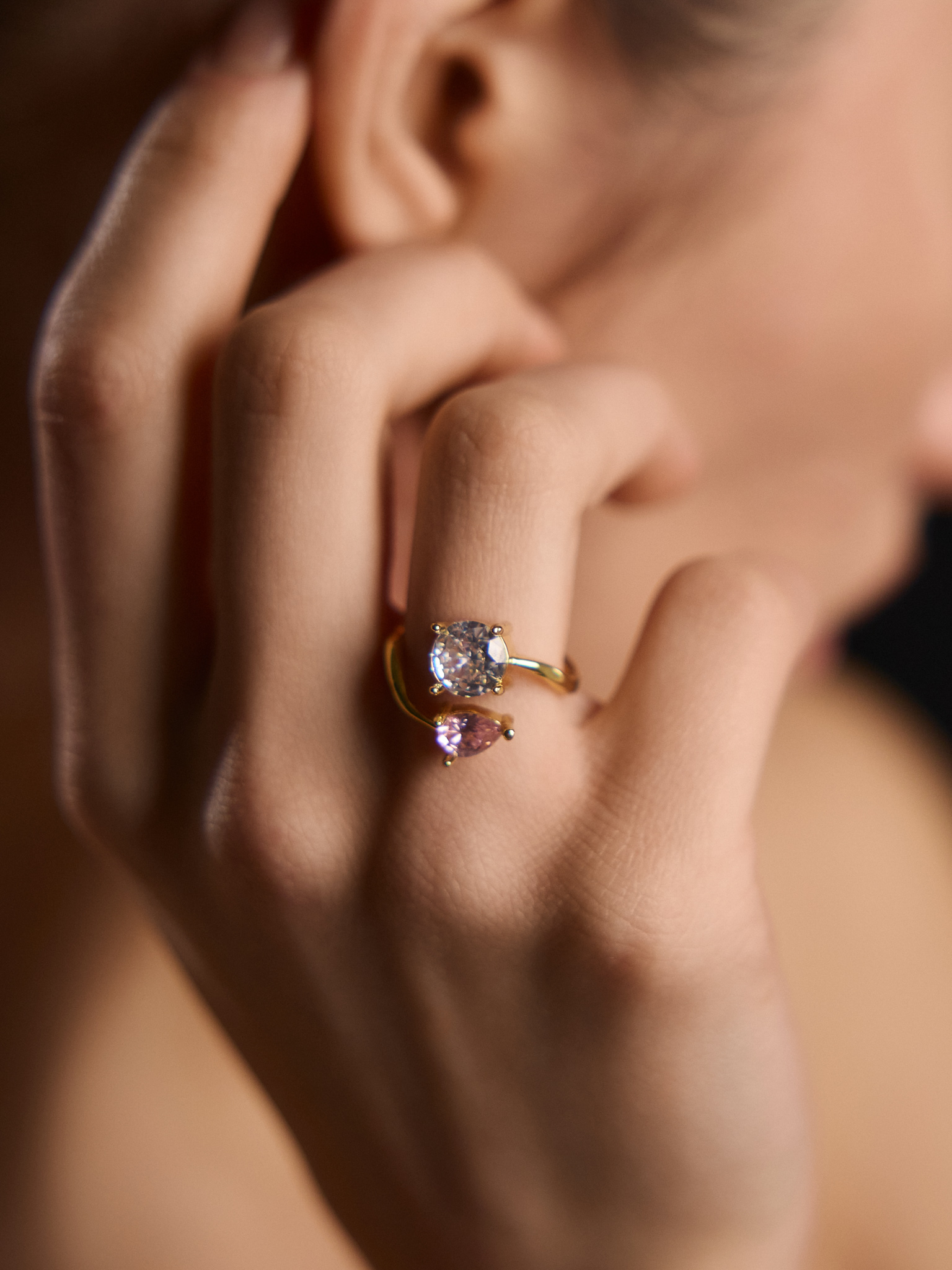 Asymmetrical ring with large stones