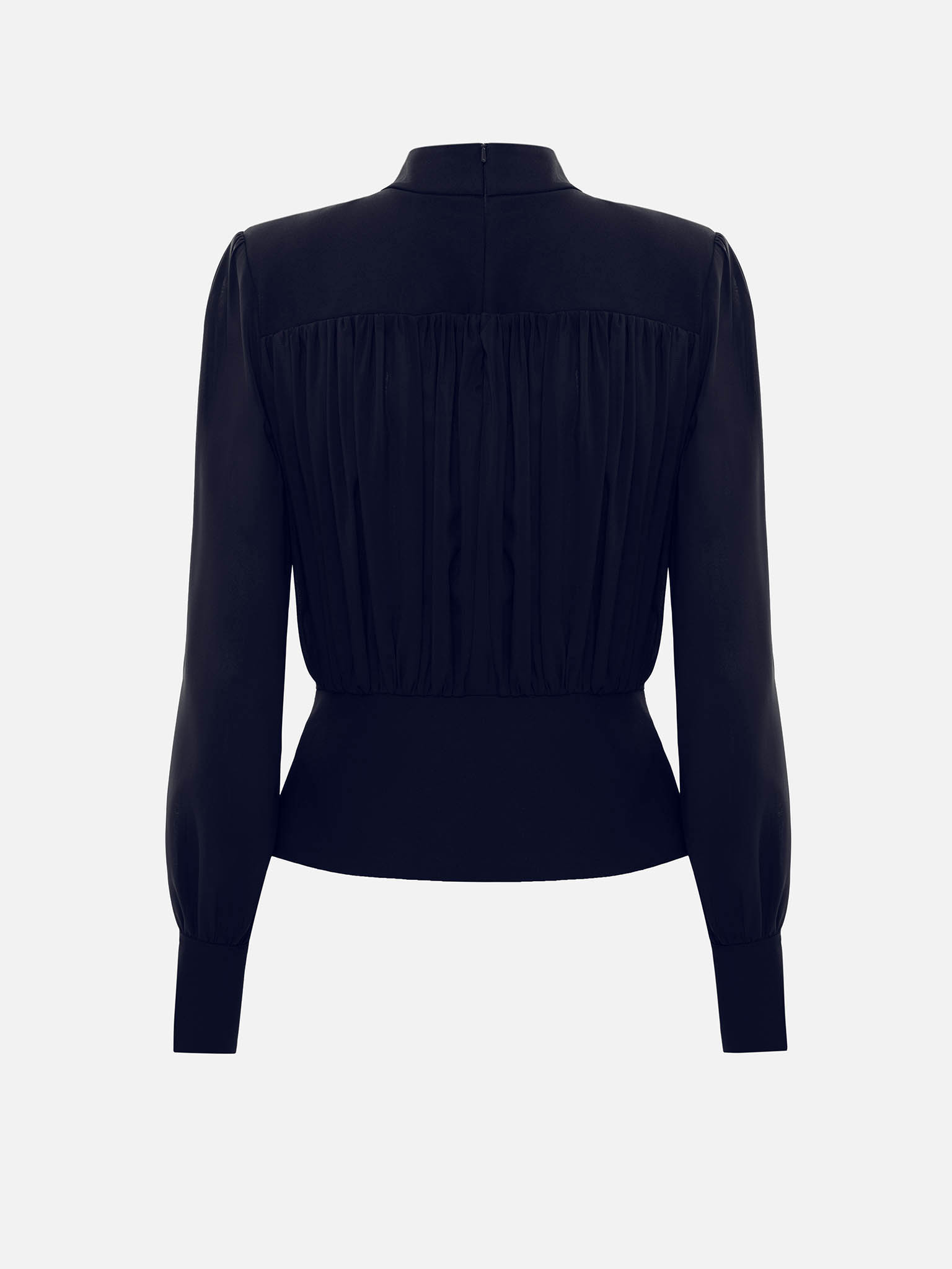 Блуза из легкой ткани с баской