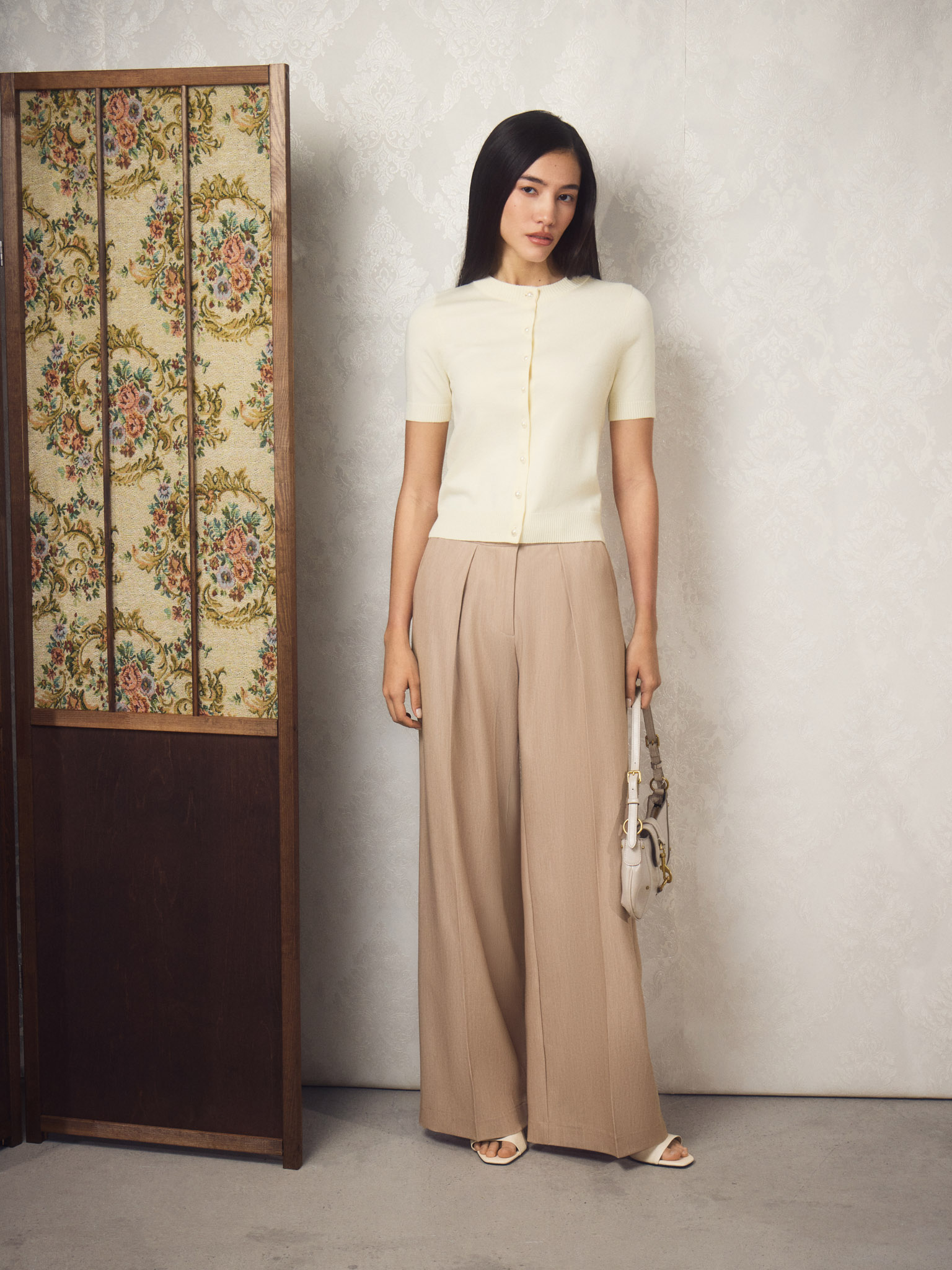 Cardigan with short sleeves and pearl buttons