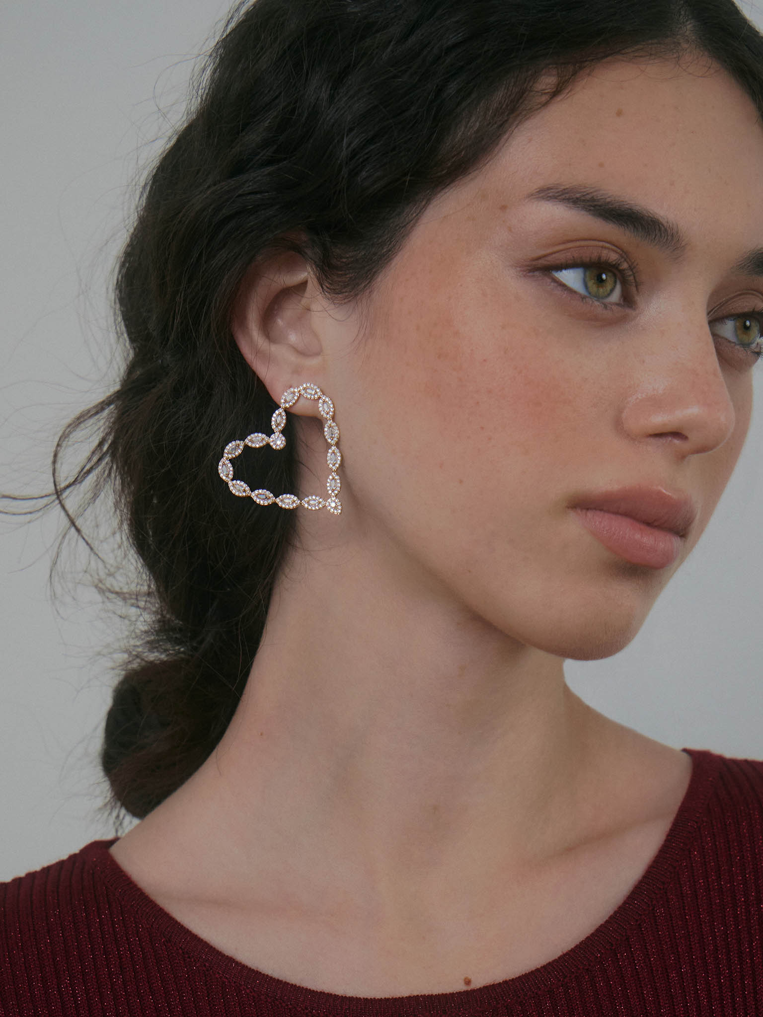 Voluminous heart-shaped earrings