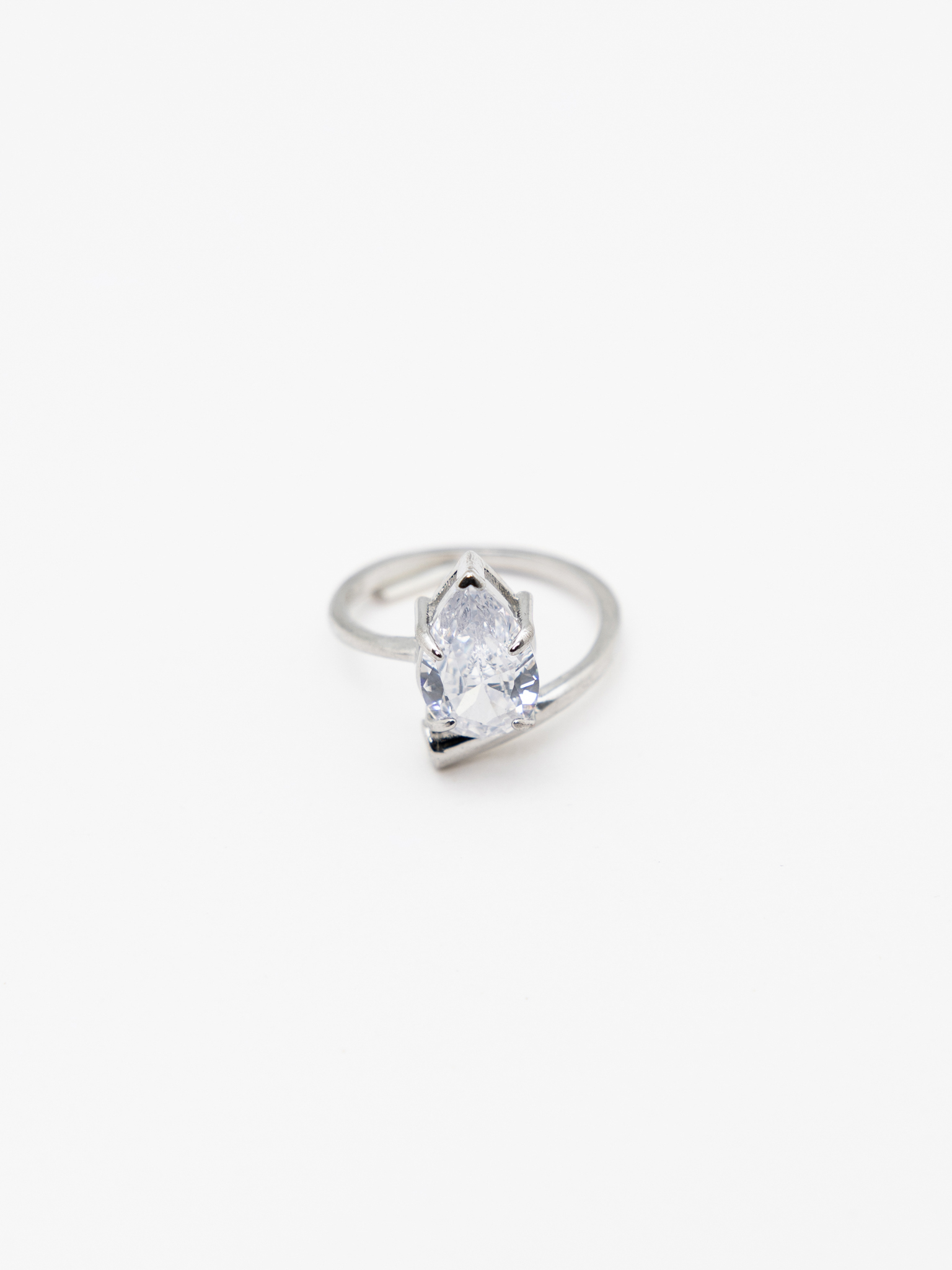 Slim ring with large teardrop-shaped stone