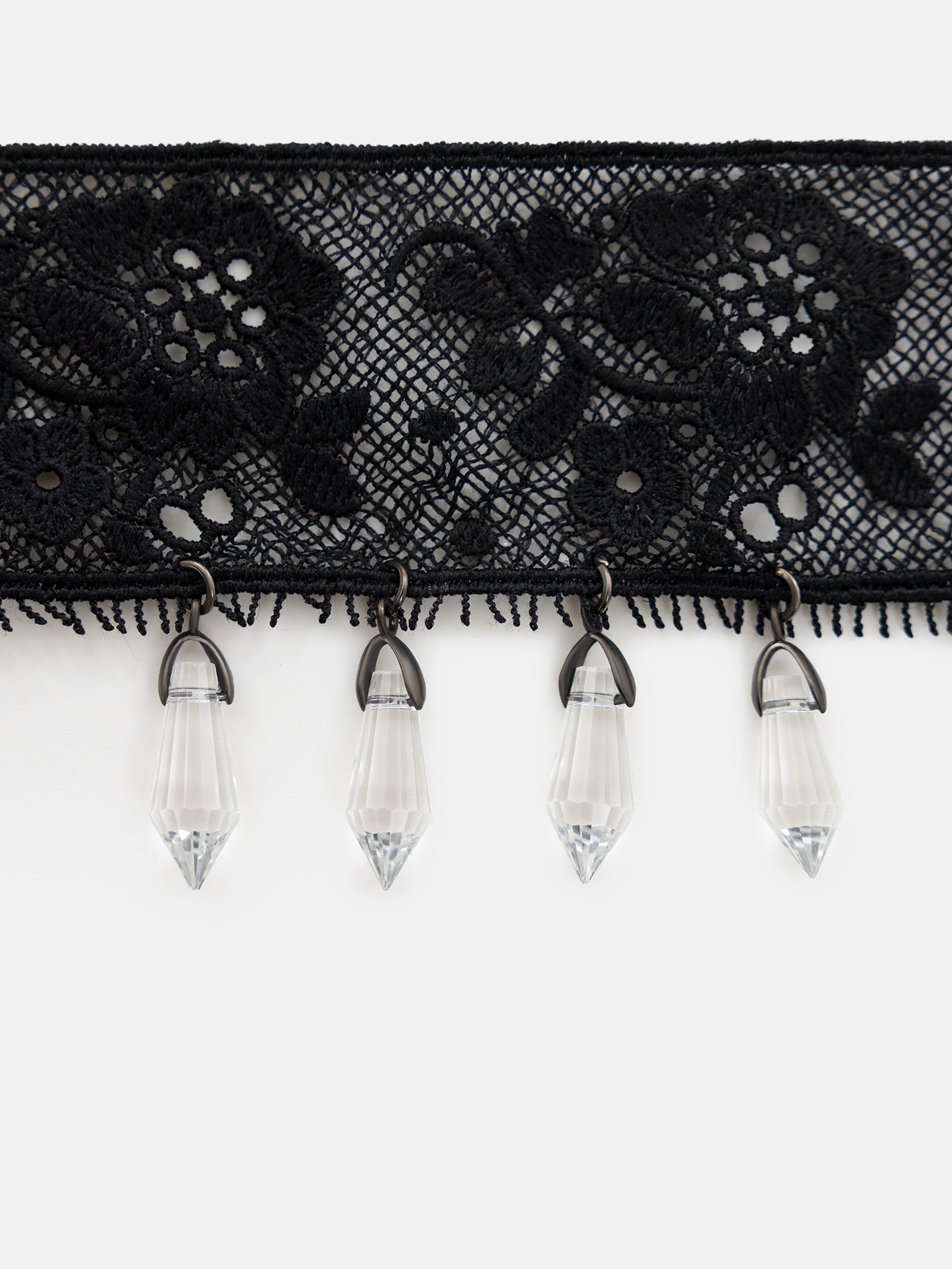 Wide lace choker with pendants