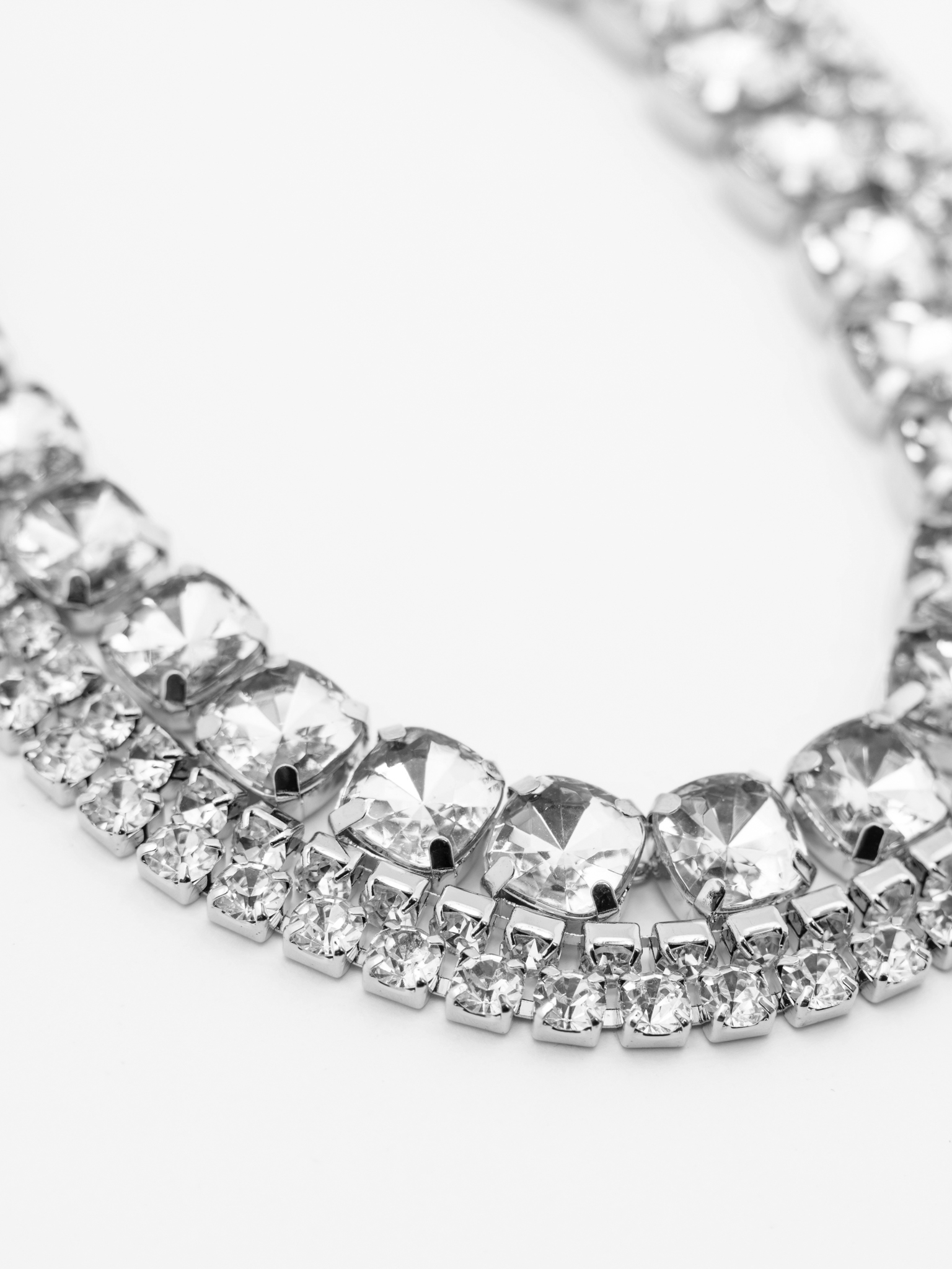 Set of three necklaces with large crystals