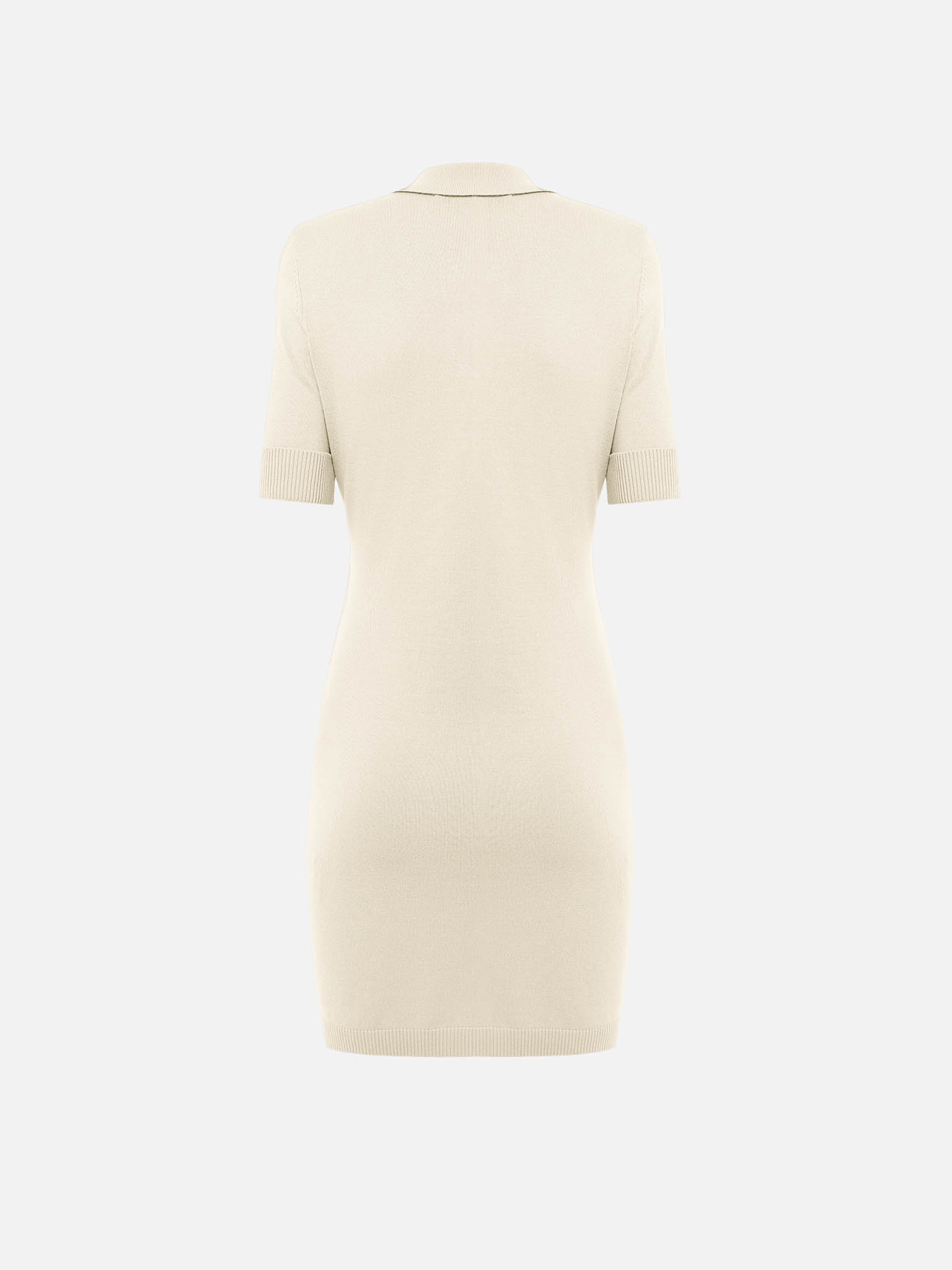 Трикотажное платье мини с треугольным воротником и деталями в рубчик