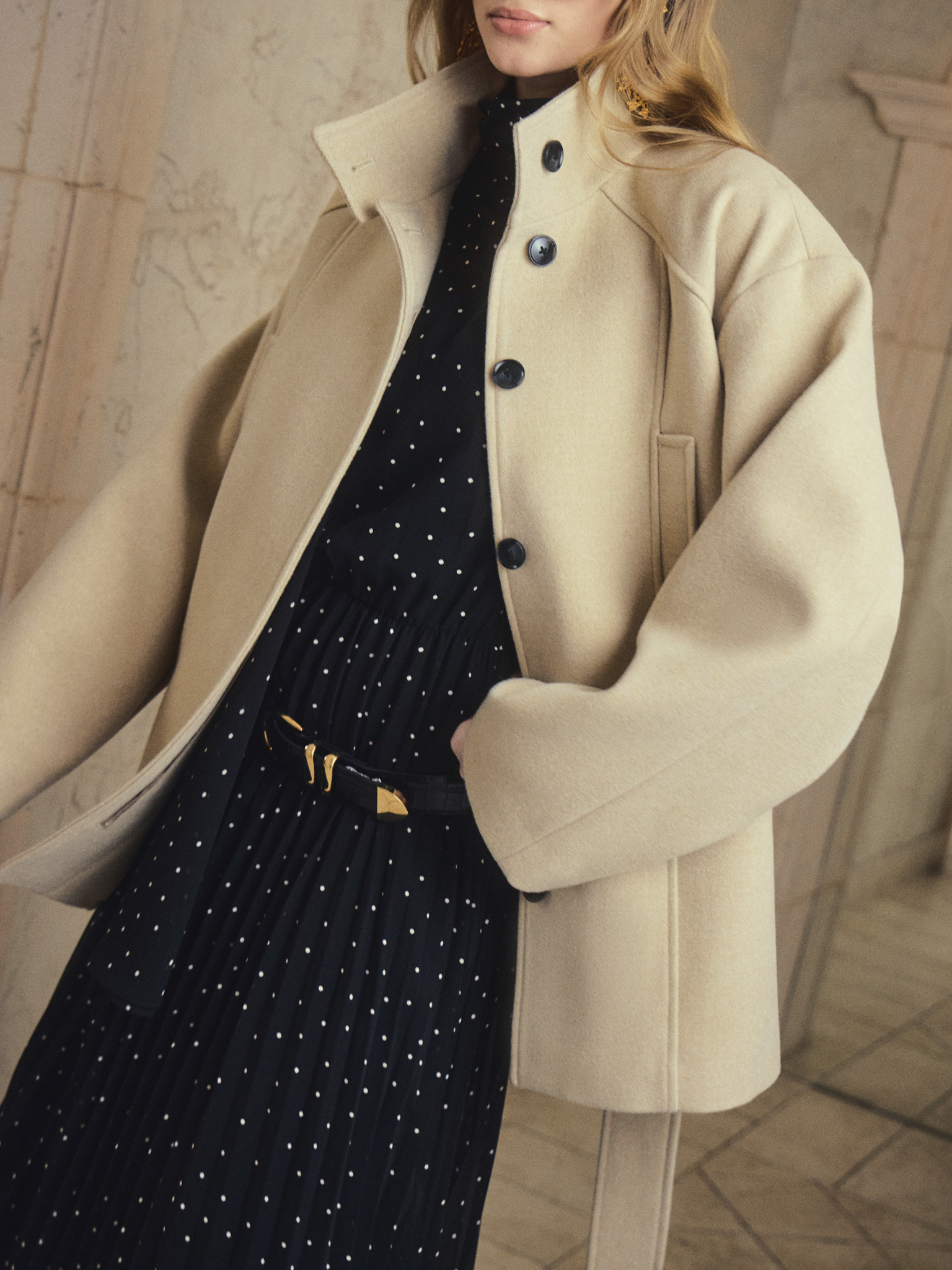 Short single-breasted coat with matching belt