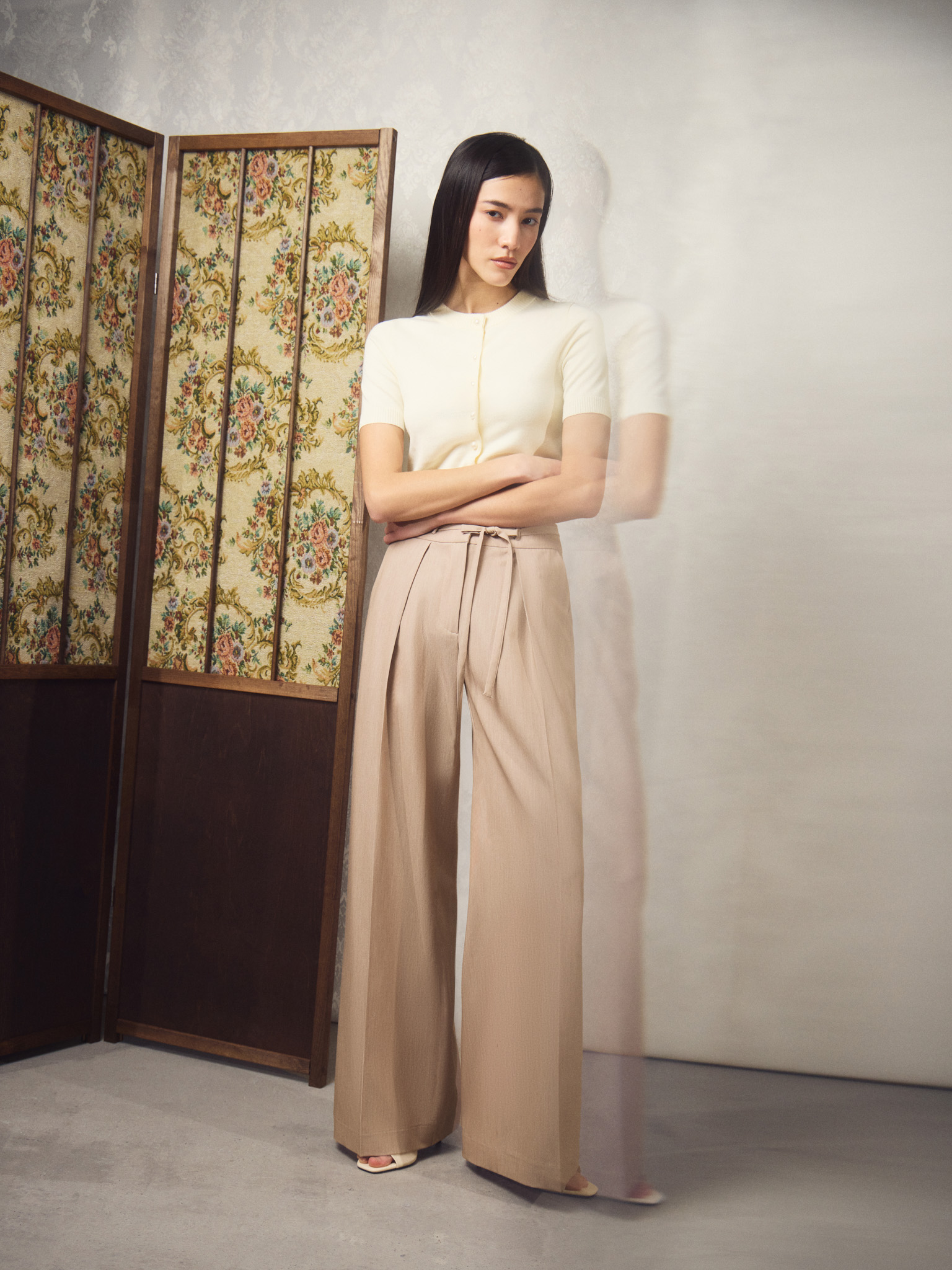 Pantalon ample avec liens à la taille