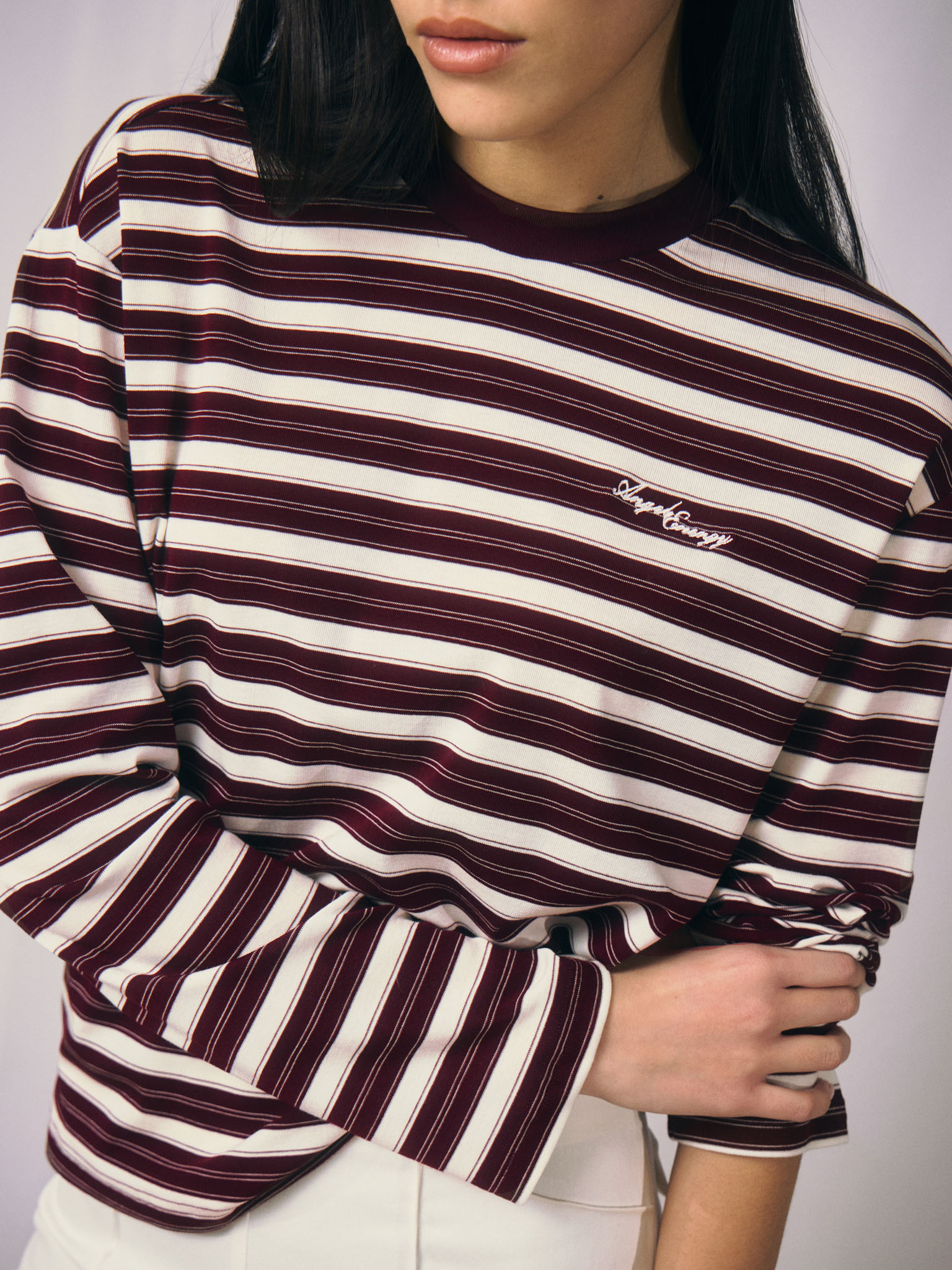 Свободный лонгслив в полоску с надписью