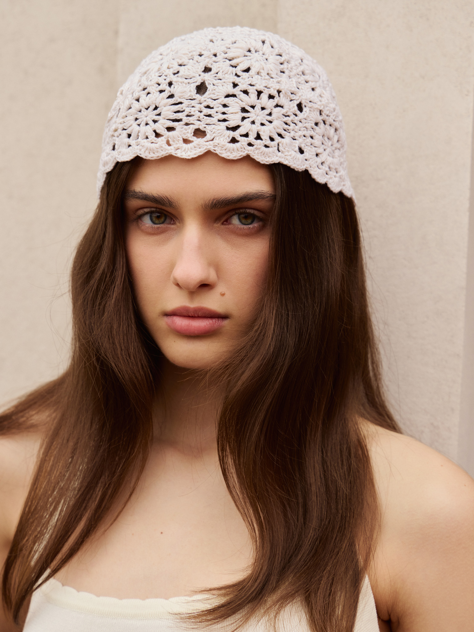 Декоративная панама ажурной вязки